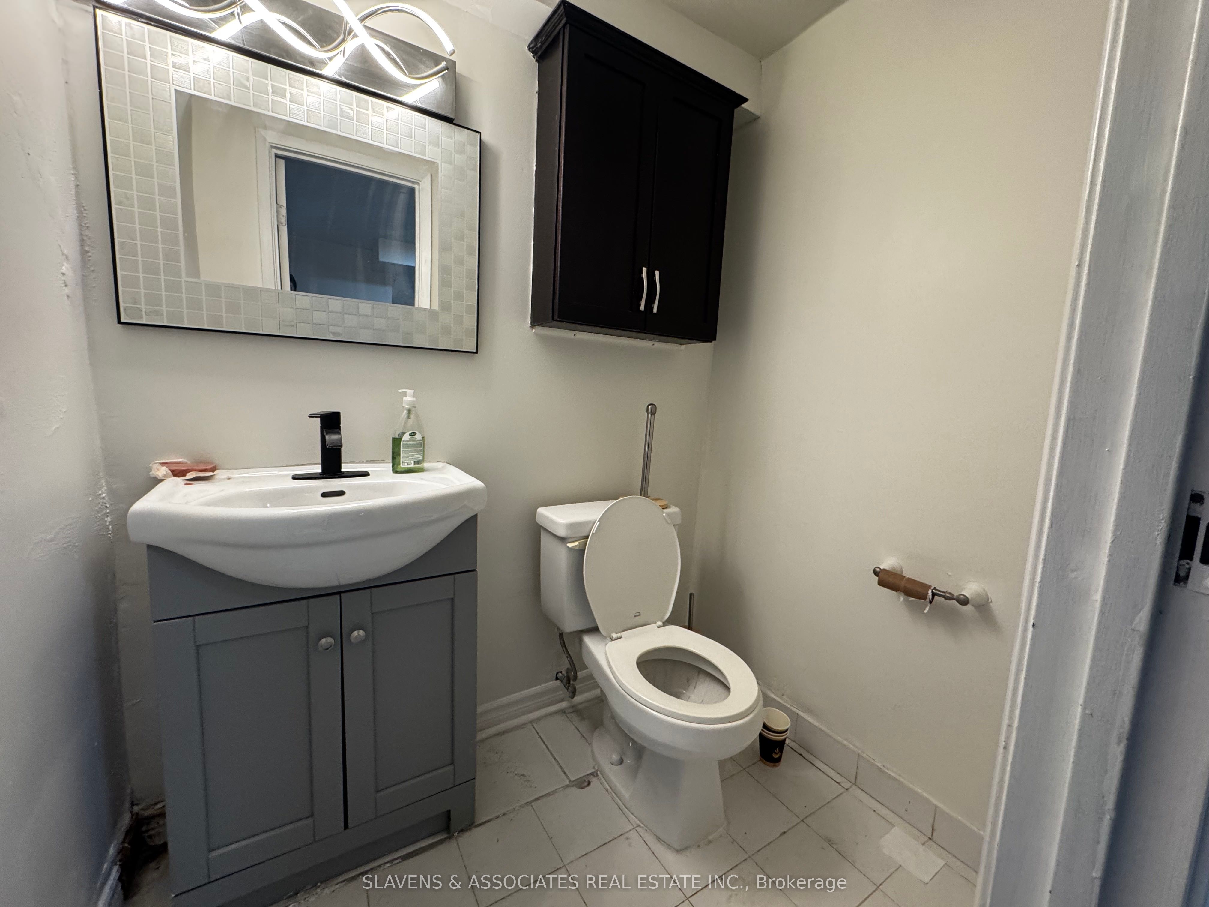 1104 Eglinton Avenue Property Photo 13