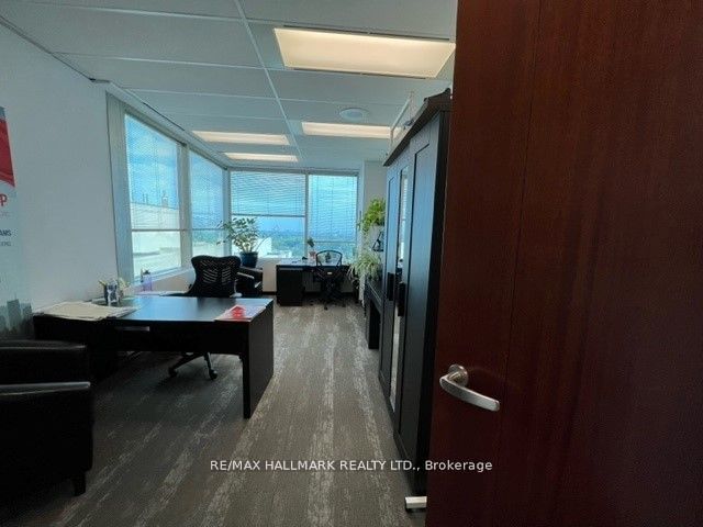 #1510 - 5001 Yonge Street Property Photo 8