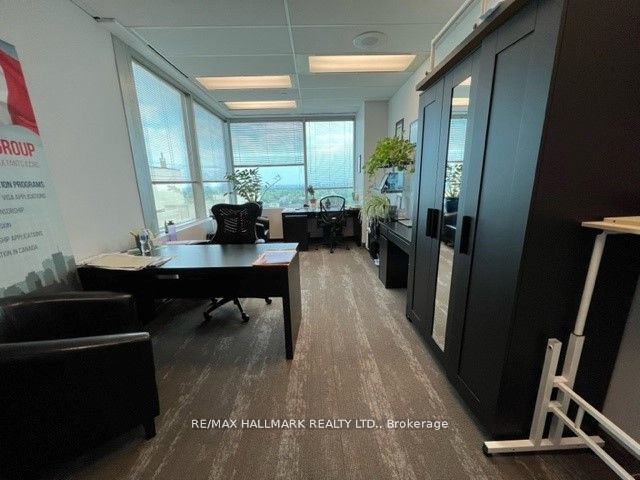 #1510 - 5001 Yonge Street Property Photo 9
