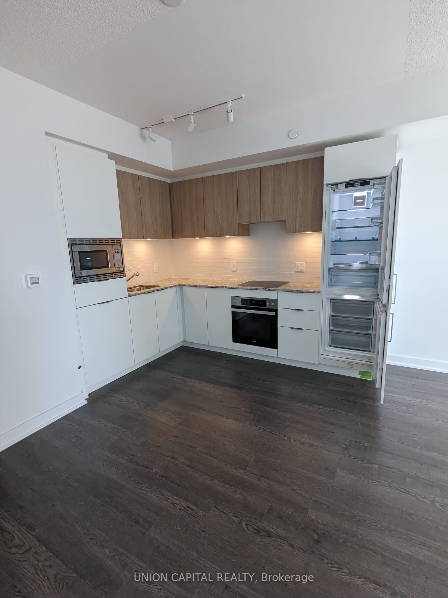 #308 - 50 O'neill Road Property Photo
