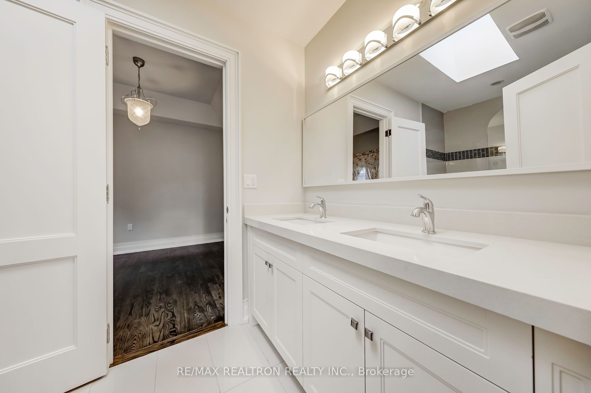145 Kingsdale Avenue Property Photo 28