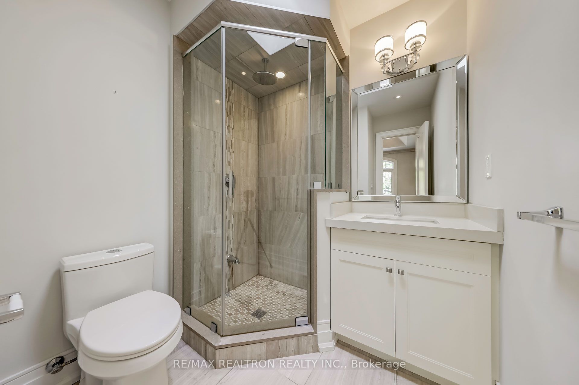 145 Kingsdale Avenue Property Photo 31