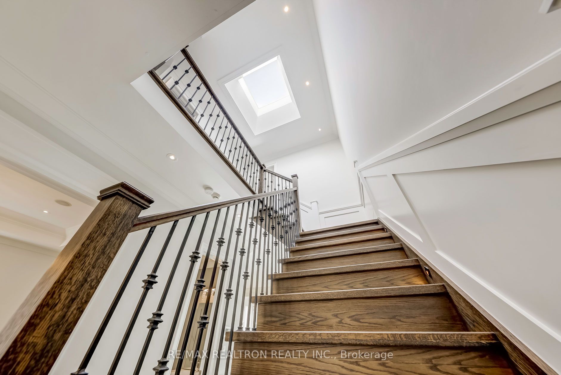 145 Kingsdale Avenue Property Photo 32