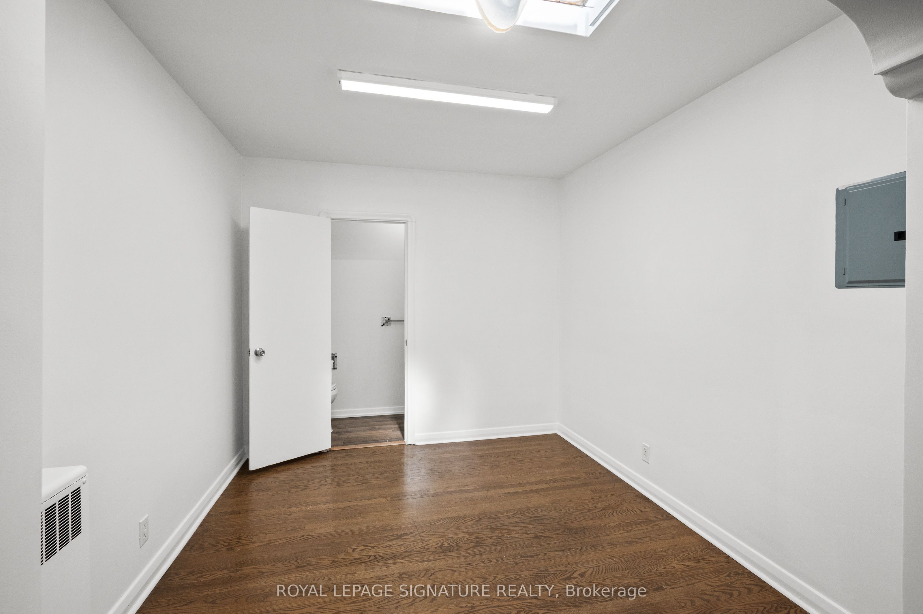 #2nd Floor - 1138 Eglinton Avenue Property Photo 10