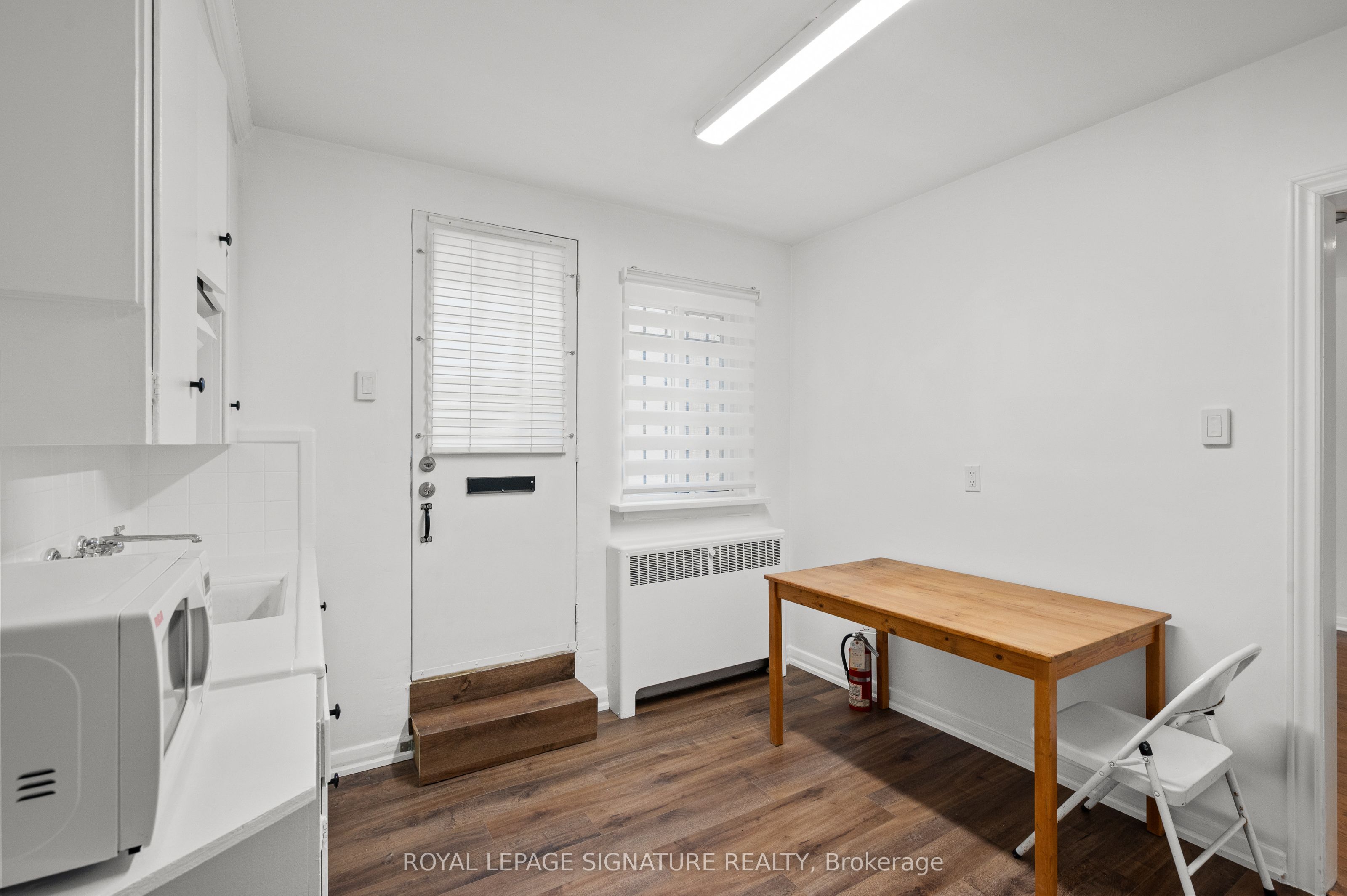 #2nd Floor - 1138 Eglinton Avenue Property Photo 14