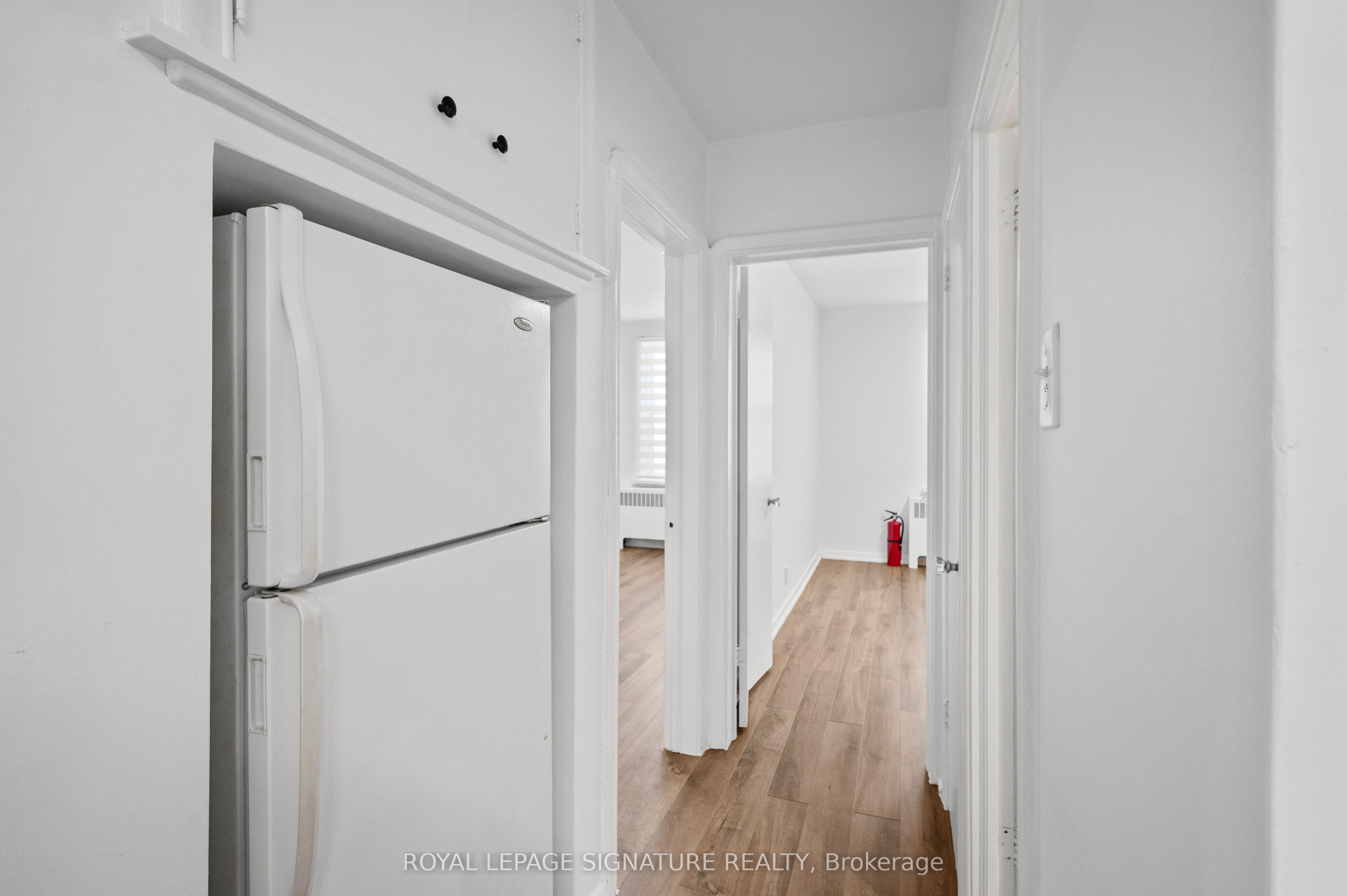 #2nd Floor - 1138 Eglinton Avenue Property Photo 17