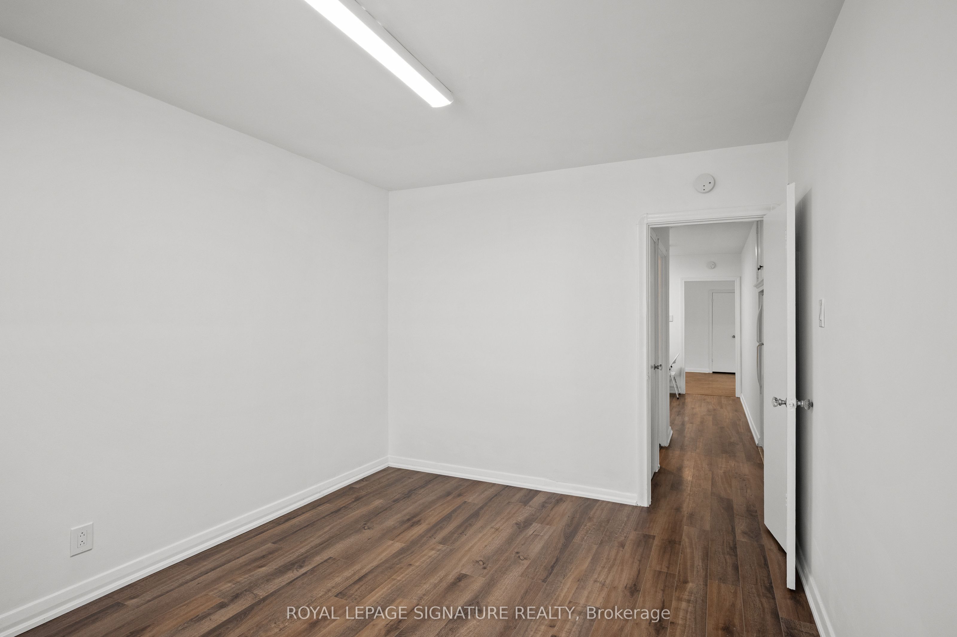 #2nd Floor - 1138 Eglinton Avenue Property Photo 21