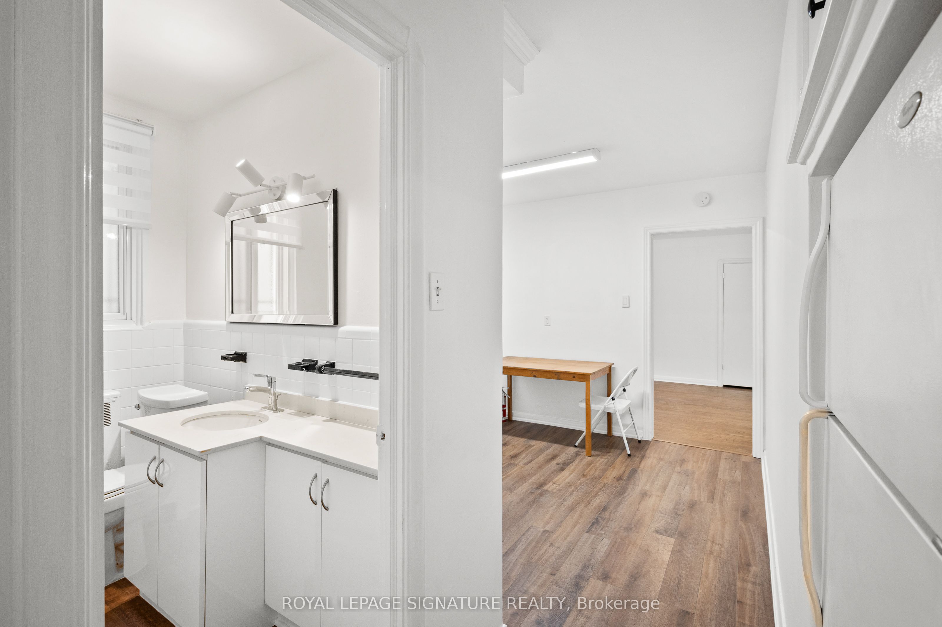 #2nd Floor - 1138 Eglinton Avenue Property Photo 26