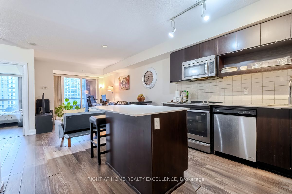 #504 - 18 Graydon Hall Drive Property Photo
