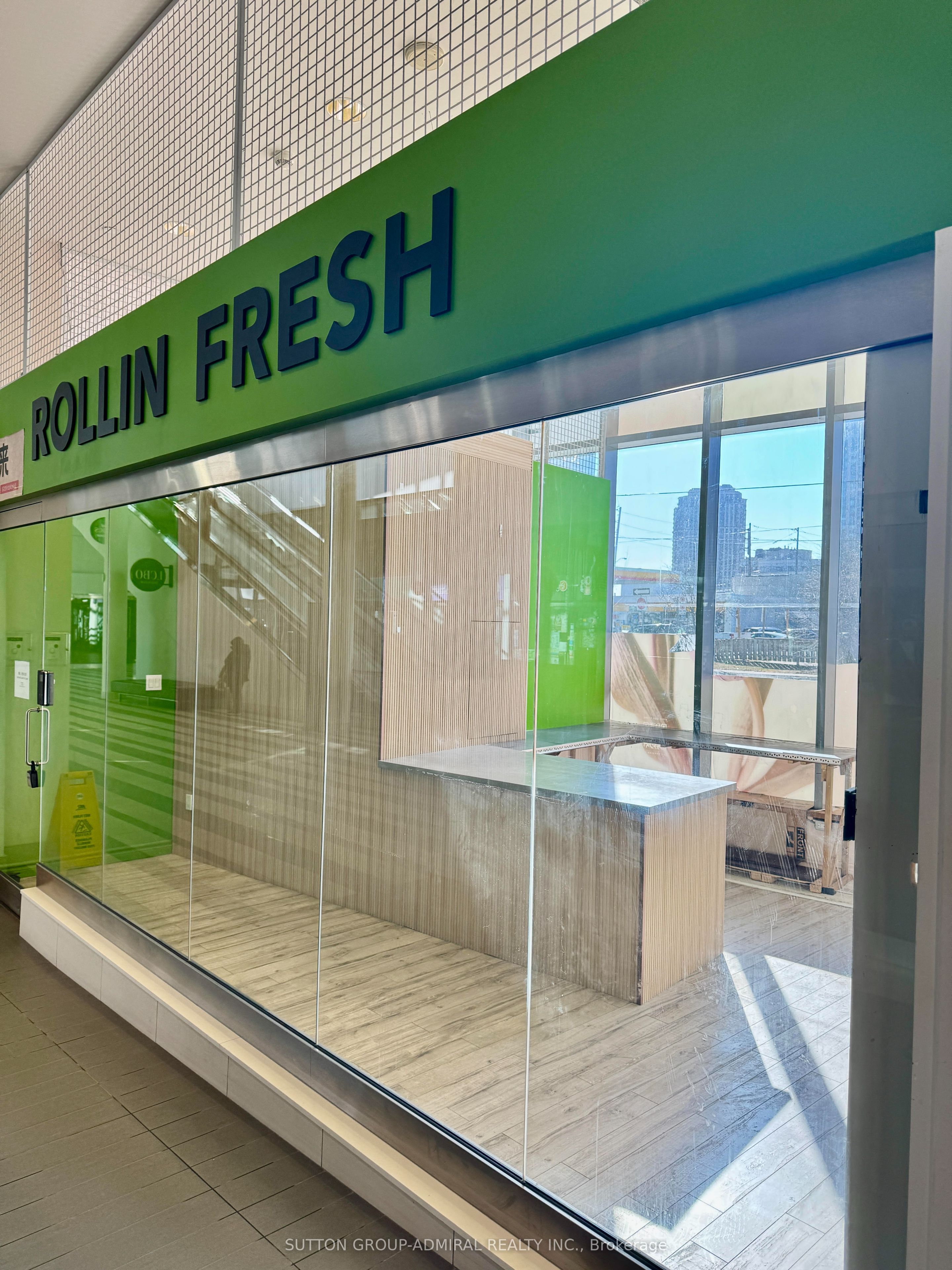 #122 - 4750 Yonge Street Property Photo 4