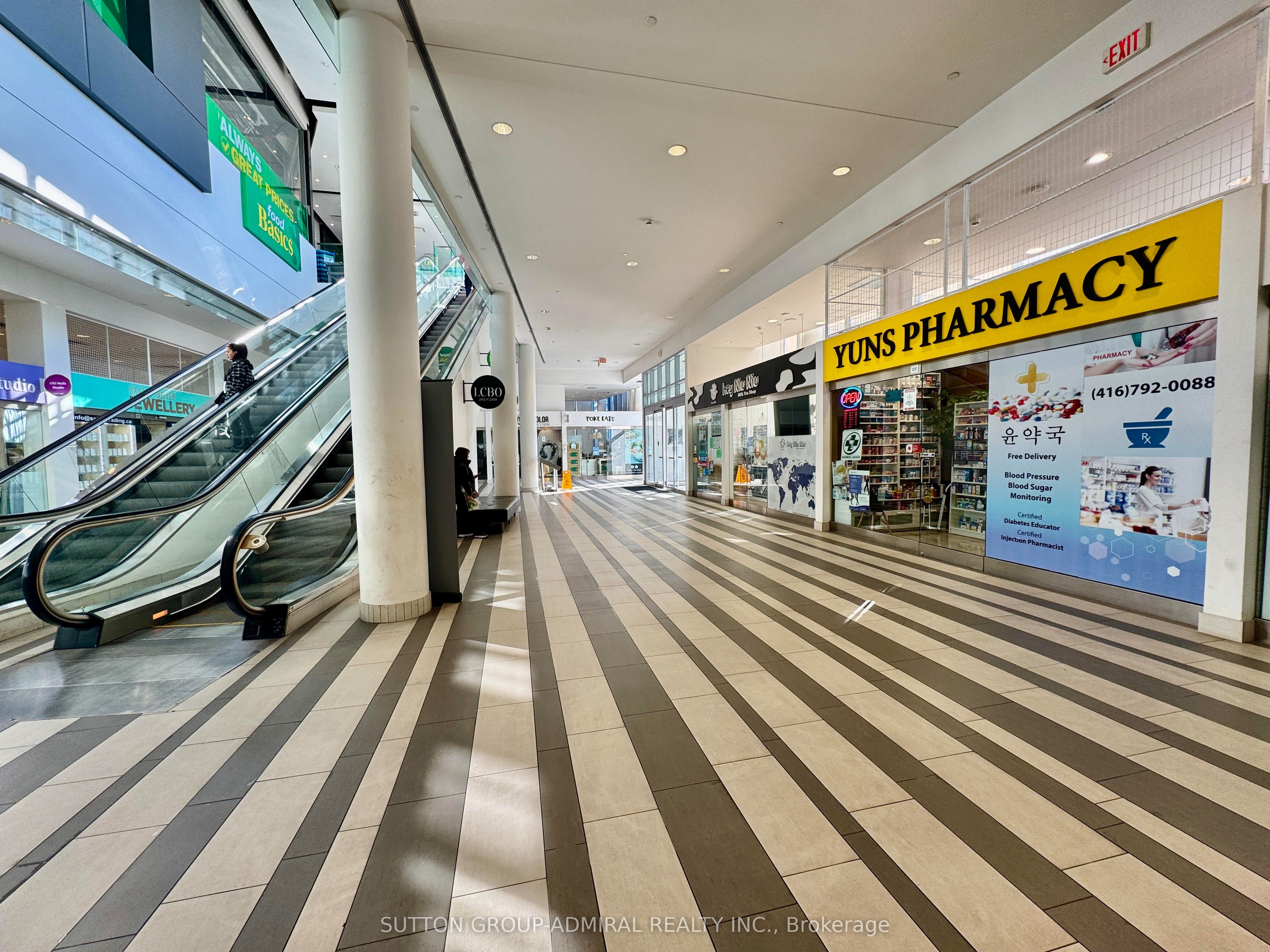 #122 - 4750 Yonge Street Property Photo 5