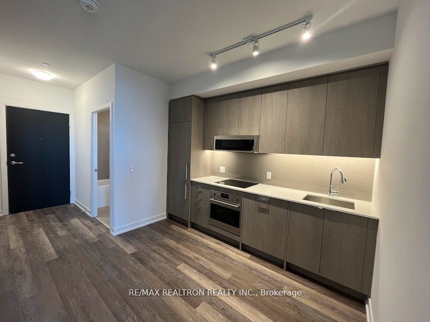 #701 - 250 Lawrence Avenue Property Photo