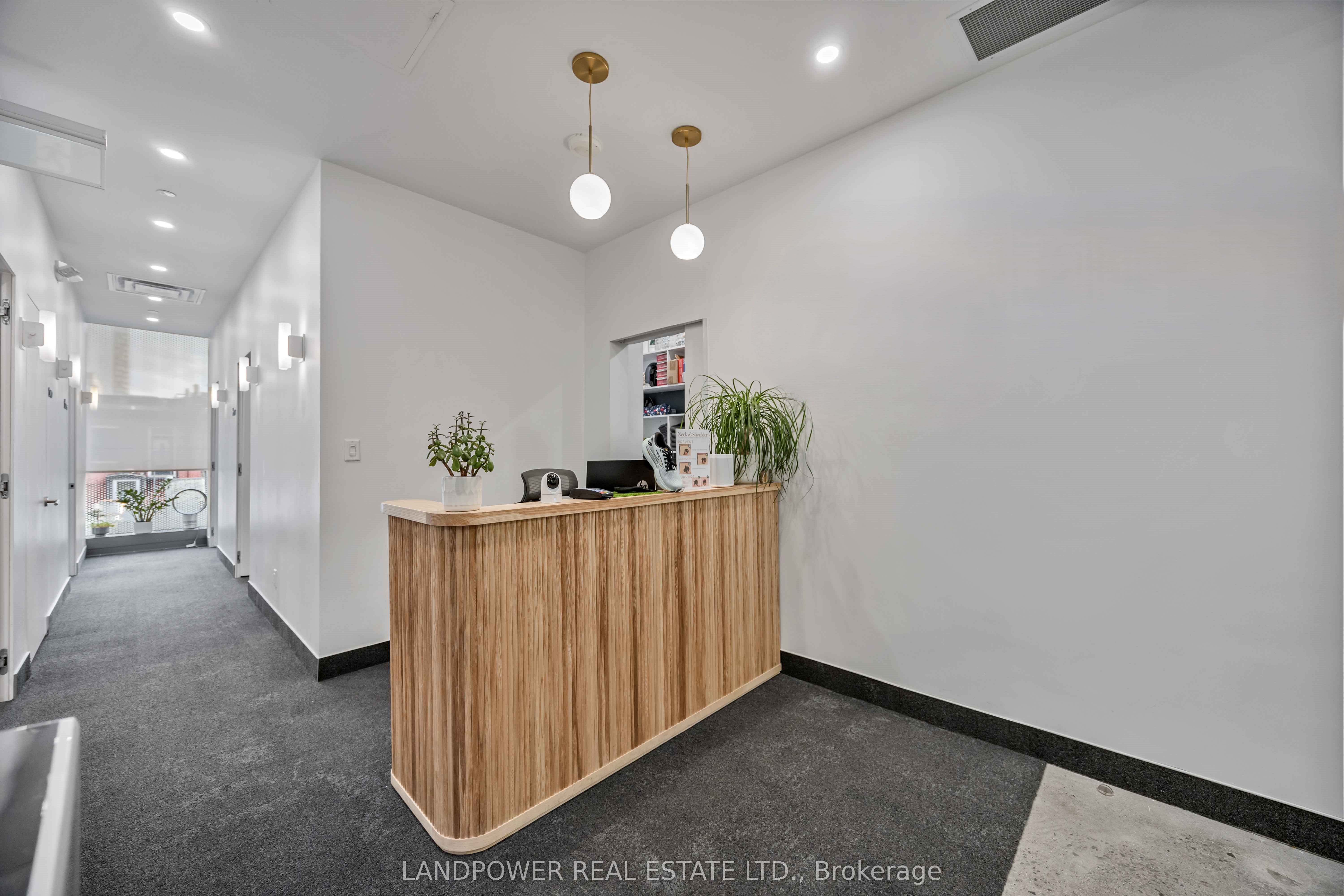 #220-221 - 15 Wellesley Street Property Photo 1