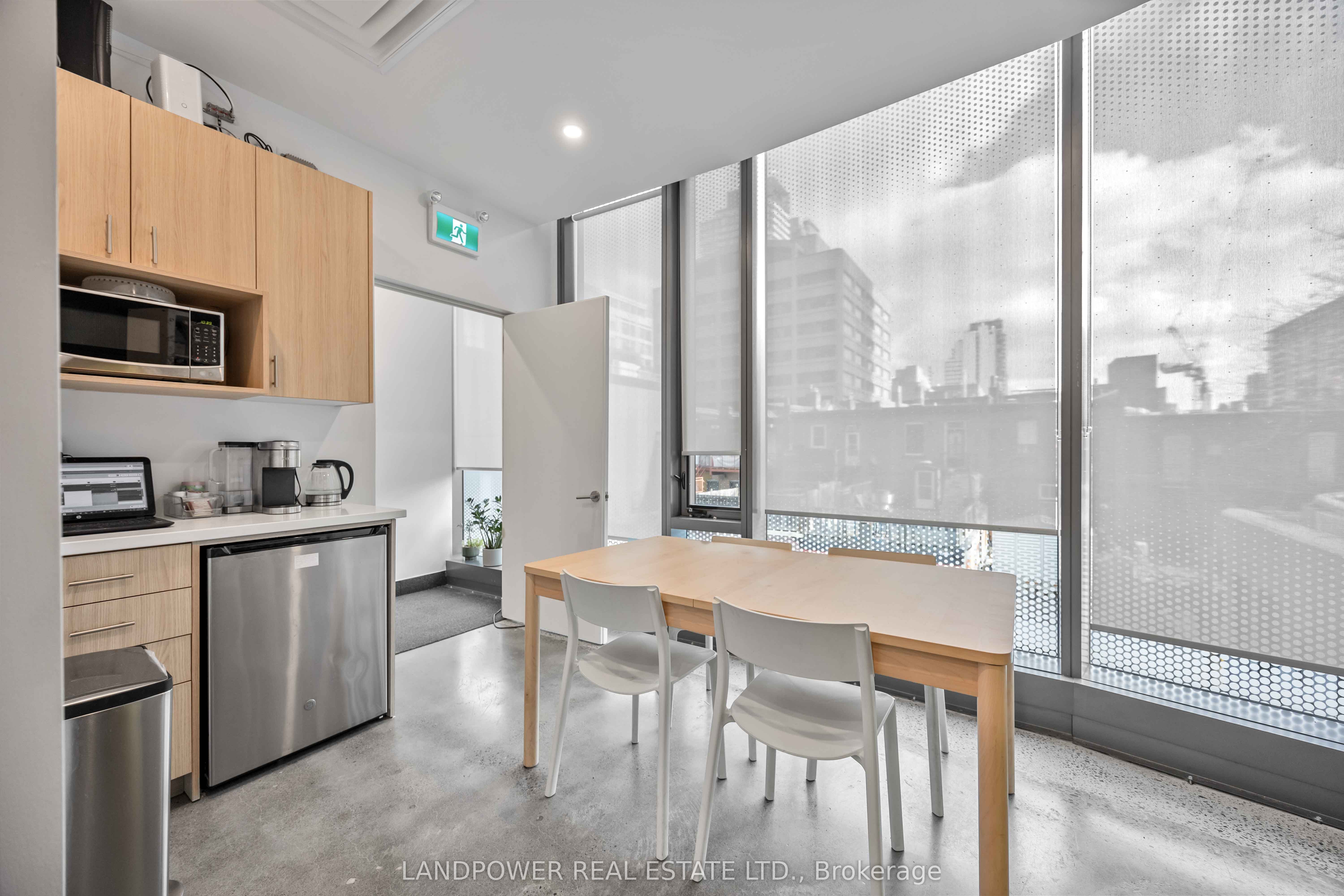 #220-221 - 15 Wellesley Street Property Photo 9