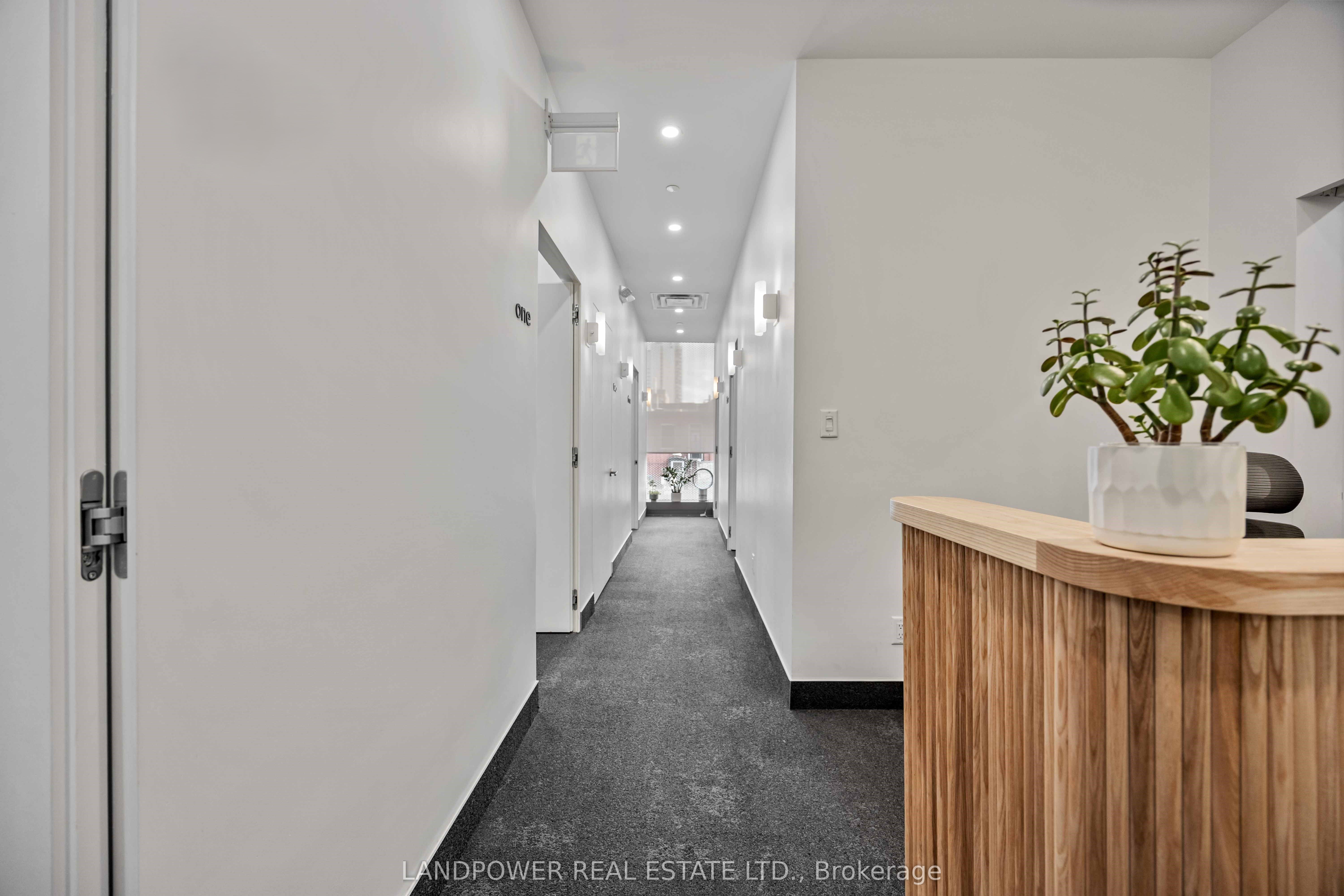 #220-221 - 15 Wellesley Street Property Photo 12