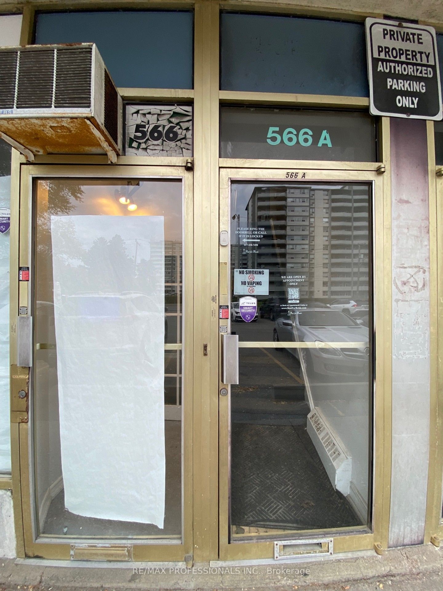 566 Sheppard Avenue Property Photo 7