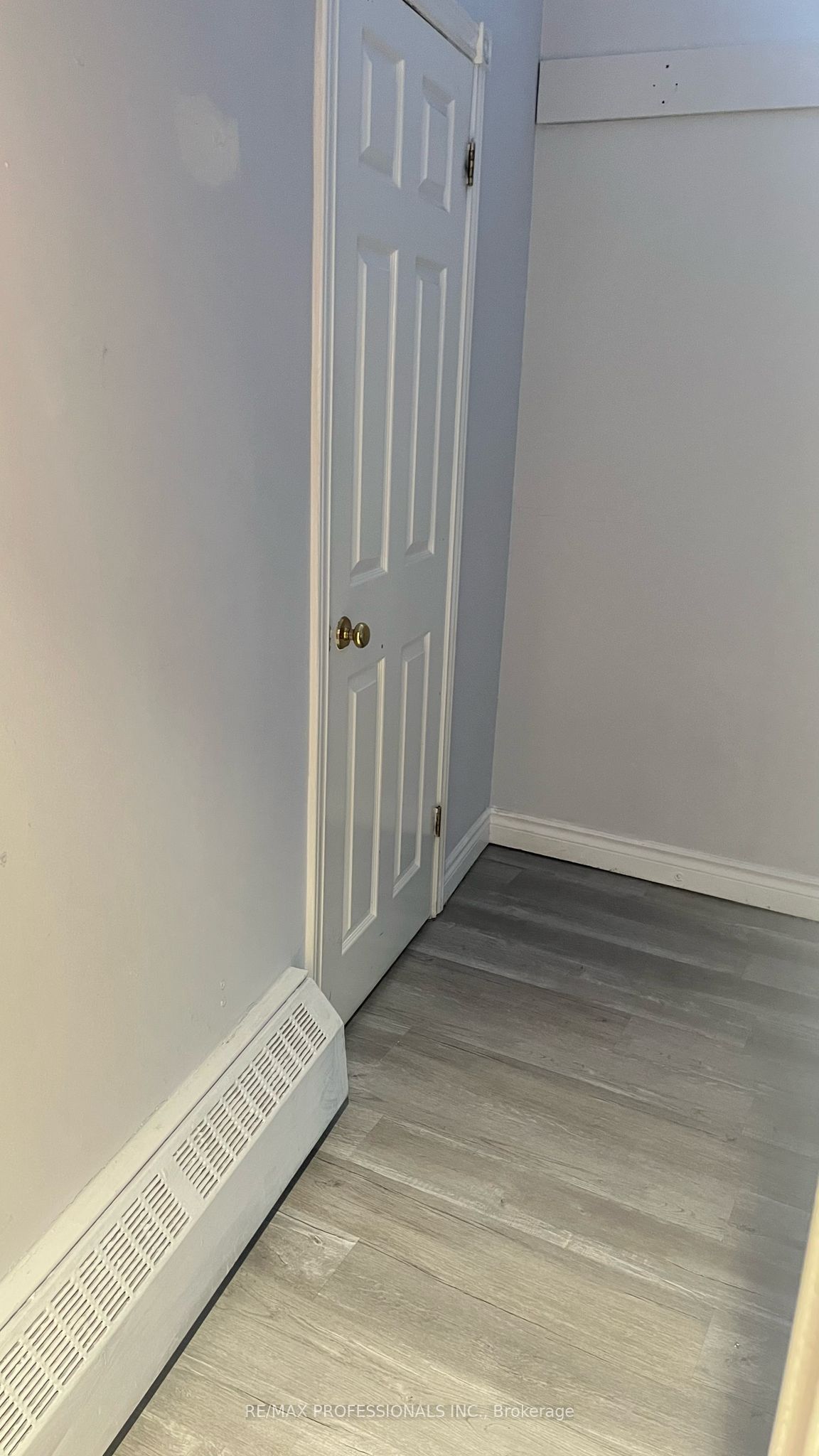566 Sheppard Avenue Property Photo 19