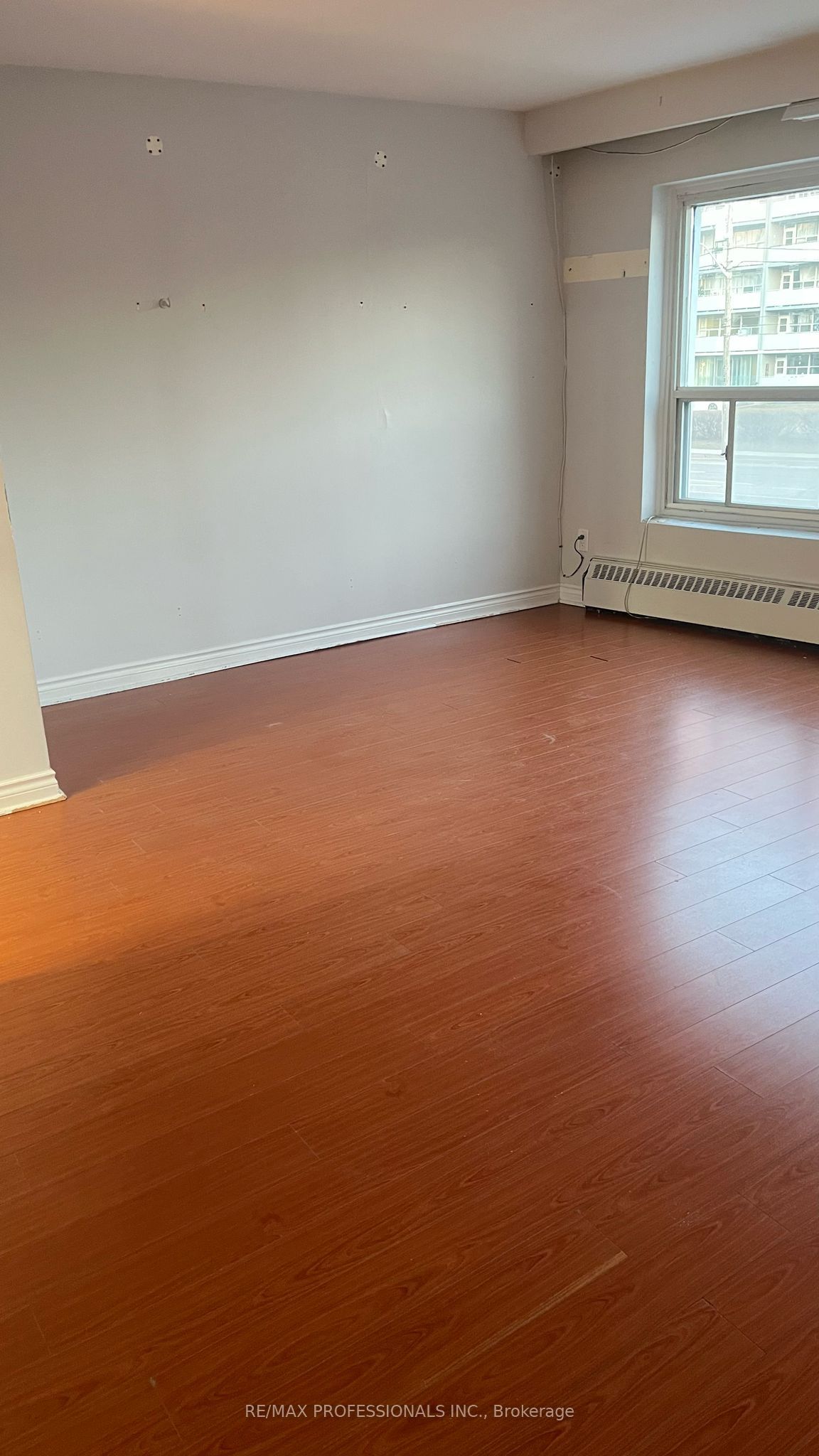 566 Sheppard Avenue Property Photo 25