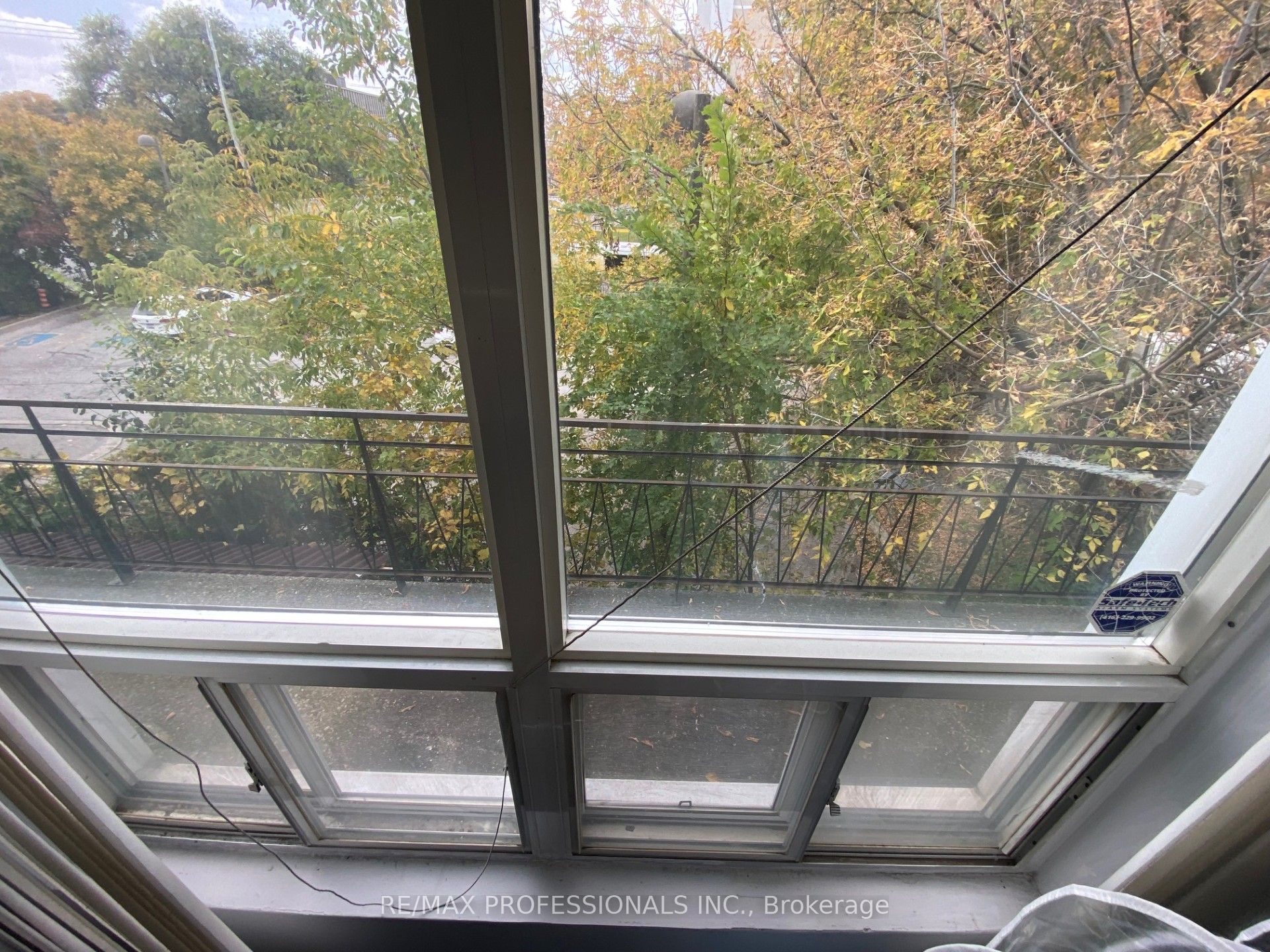 566 Sheppard Avenue Property Photo 28