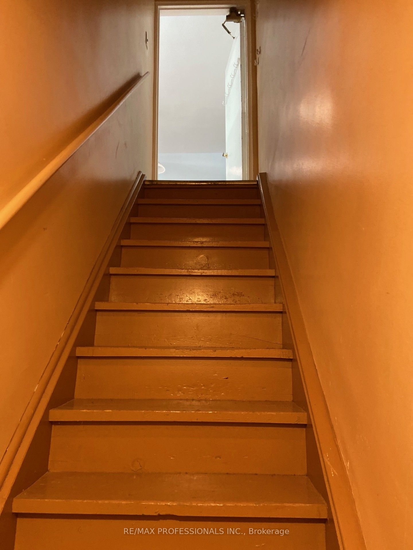 566 Sheppard Avenue Property Photo 30