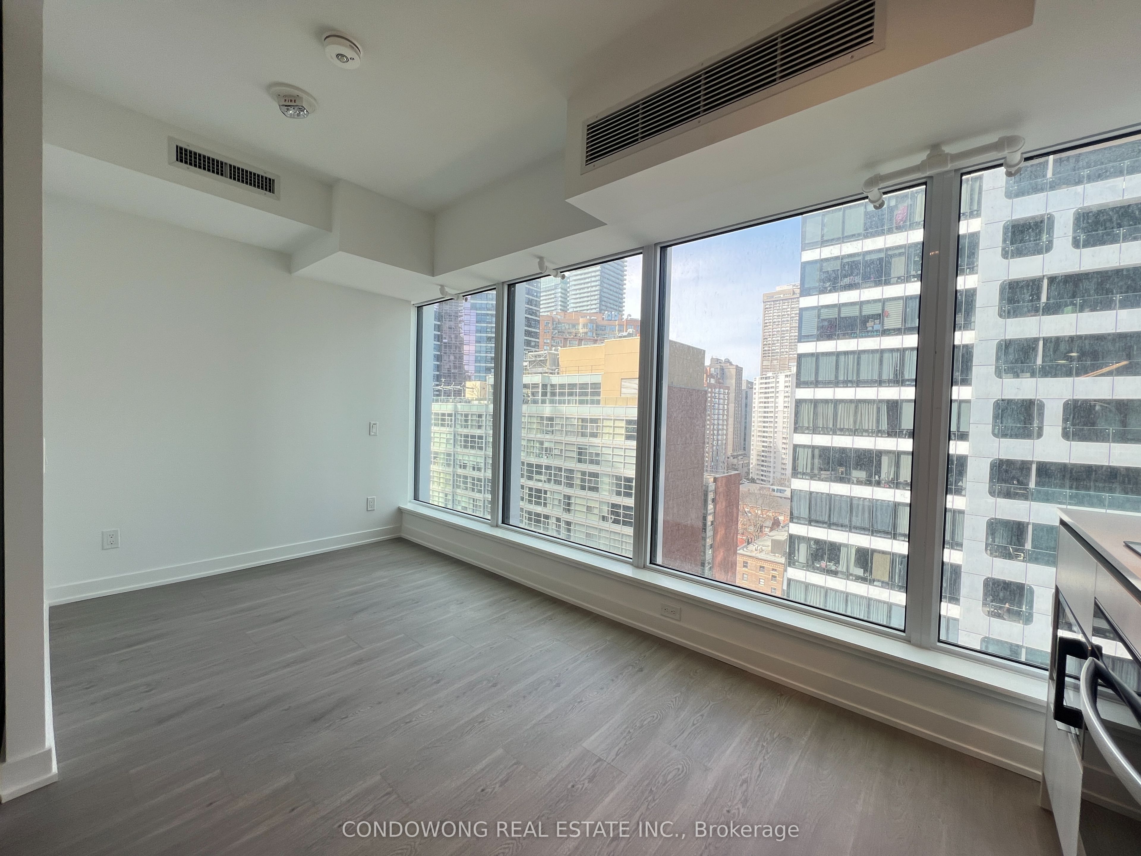 #1805 - 8 Wellesley Street Property Photo 4