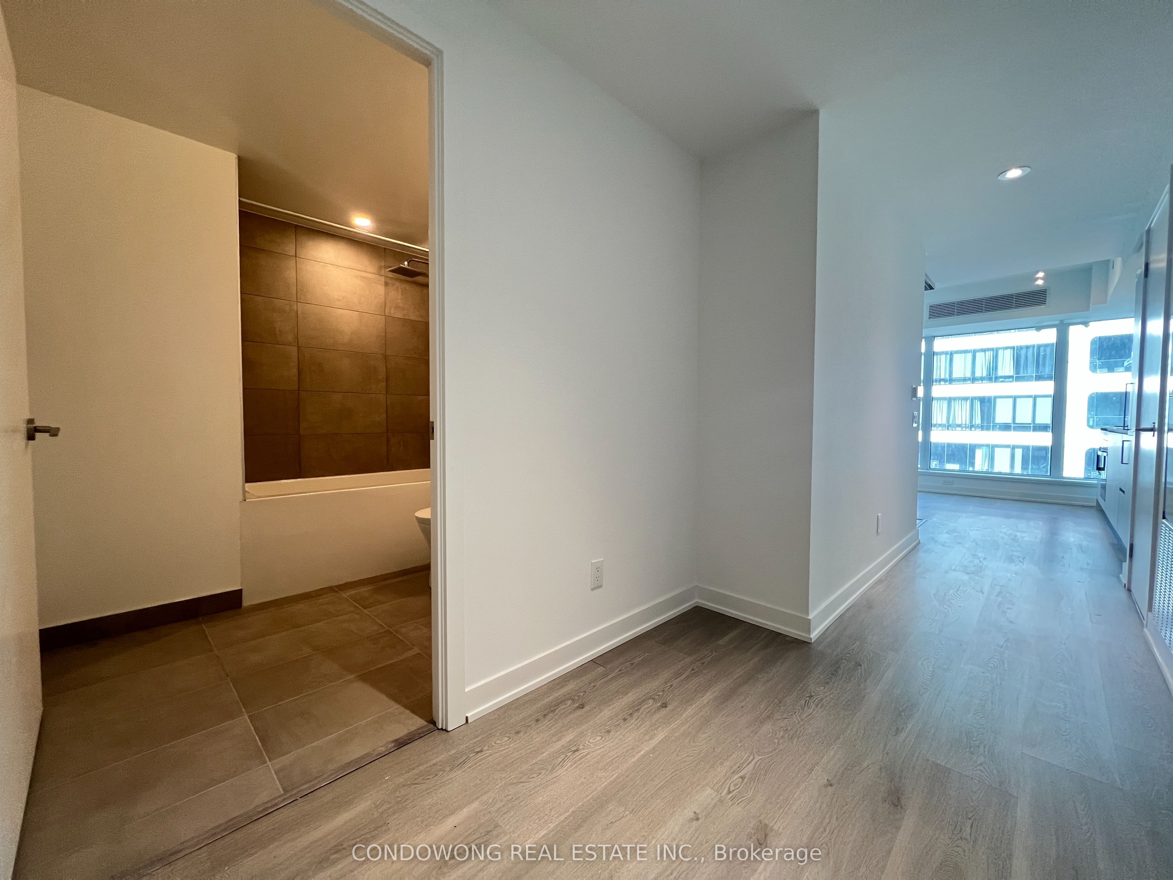 #1805 - 8 Wellesley Street Property Photo 9