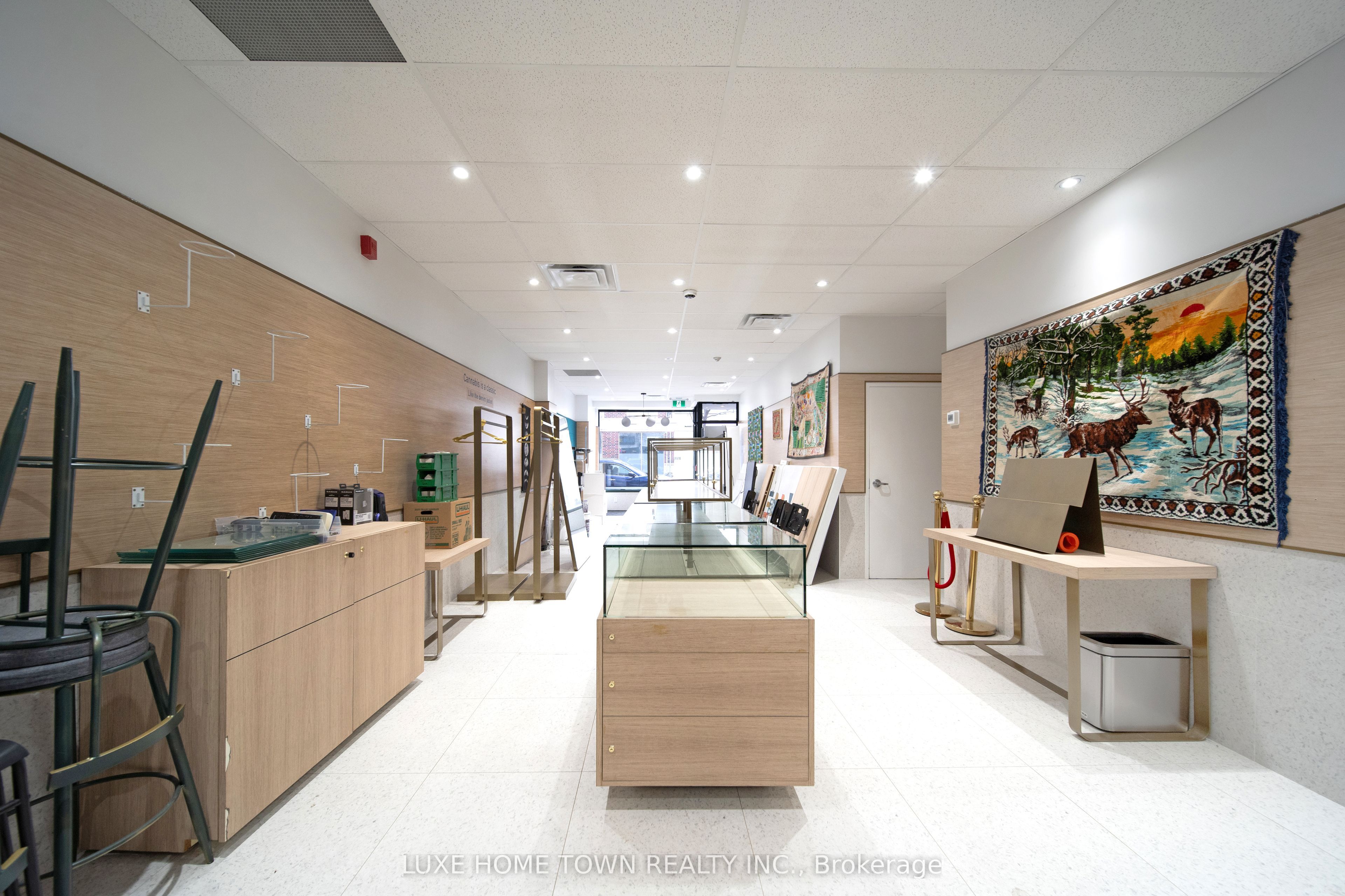 844 Dundas Street Property Photo 14
