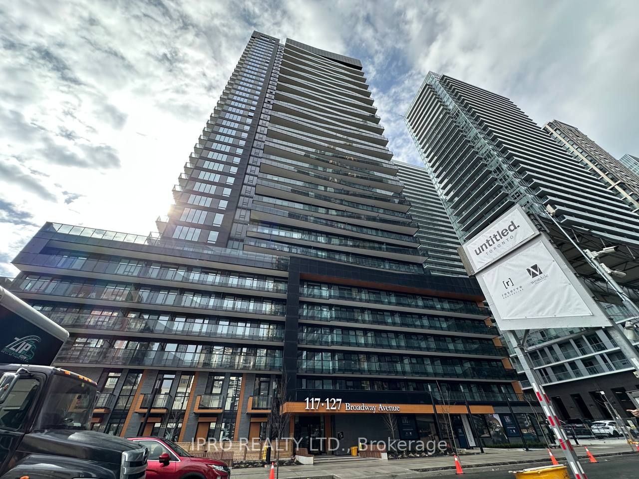 #ph01 - 127 Broadway Avenue Property Photo