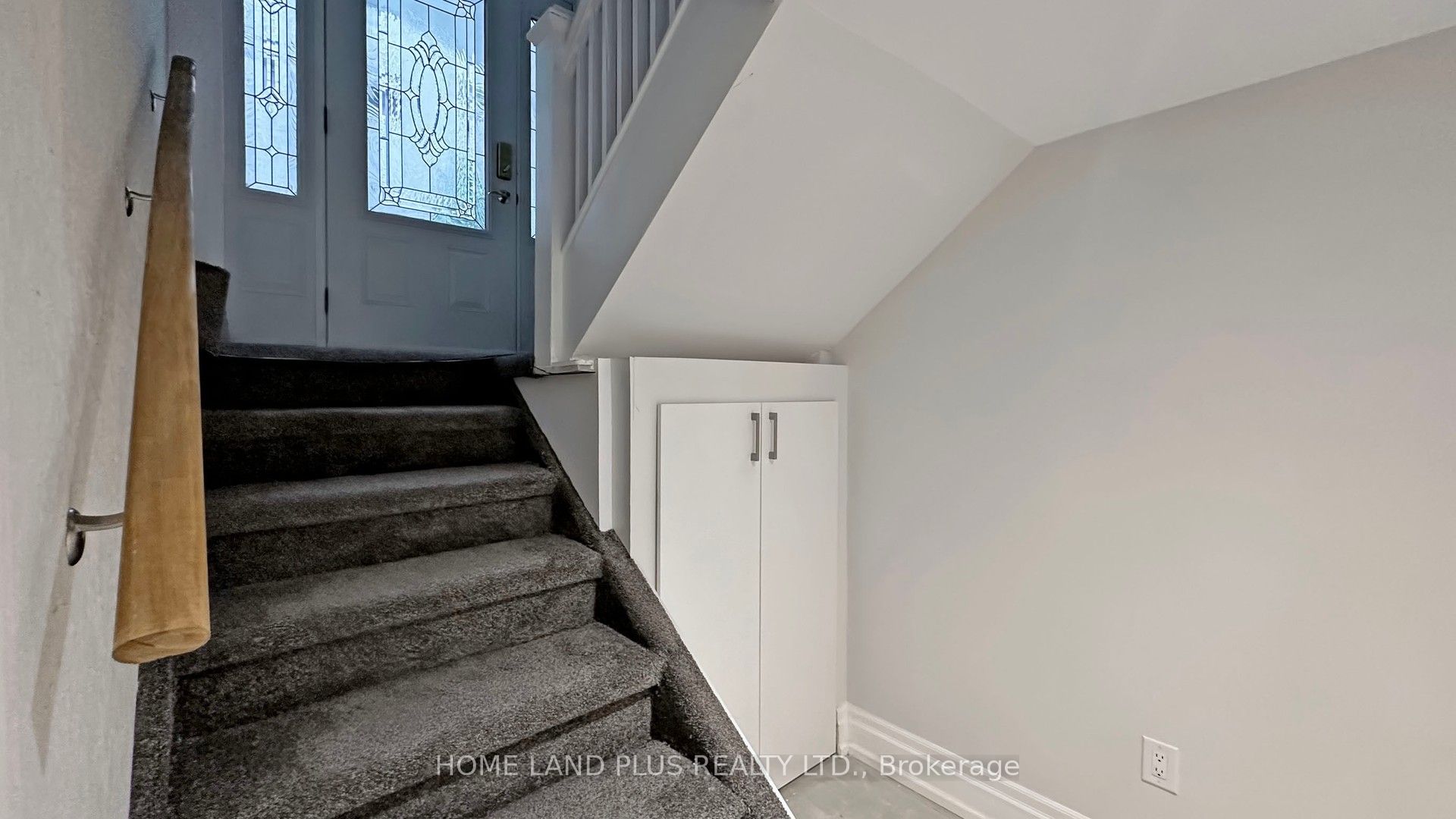 919 Avenue Road Unit 1 Property Photo 13