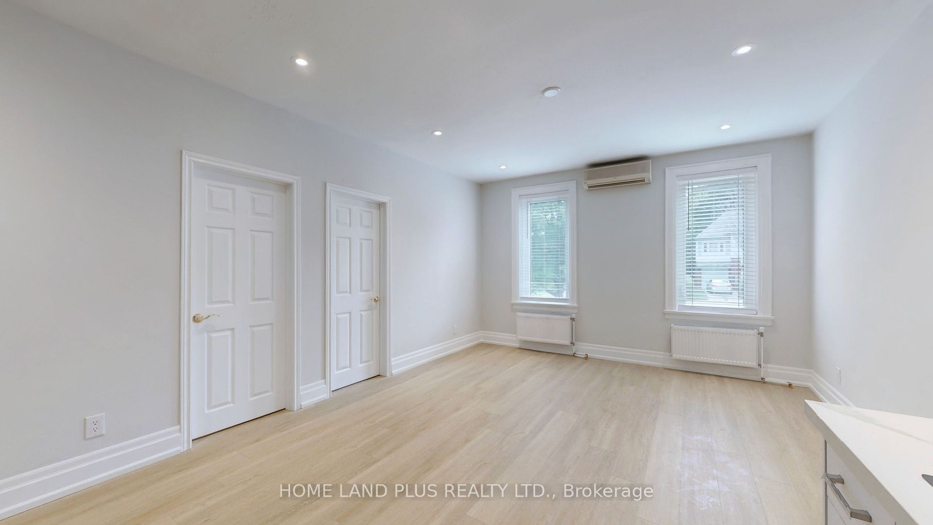 919 Avenue Road Unit 1 Property Photo 17