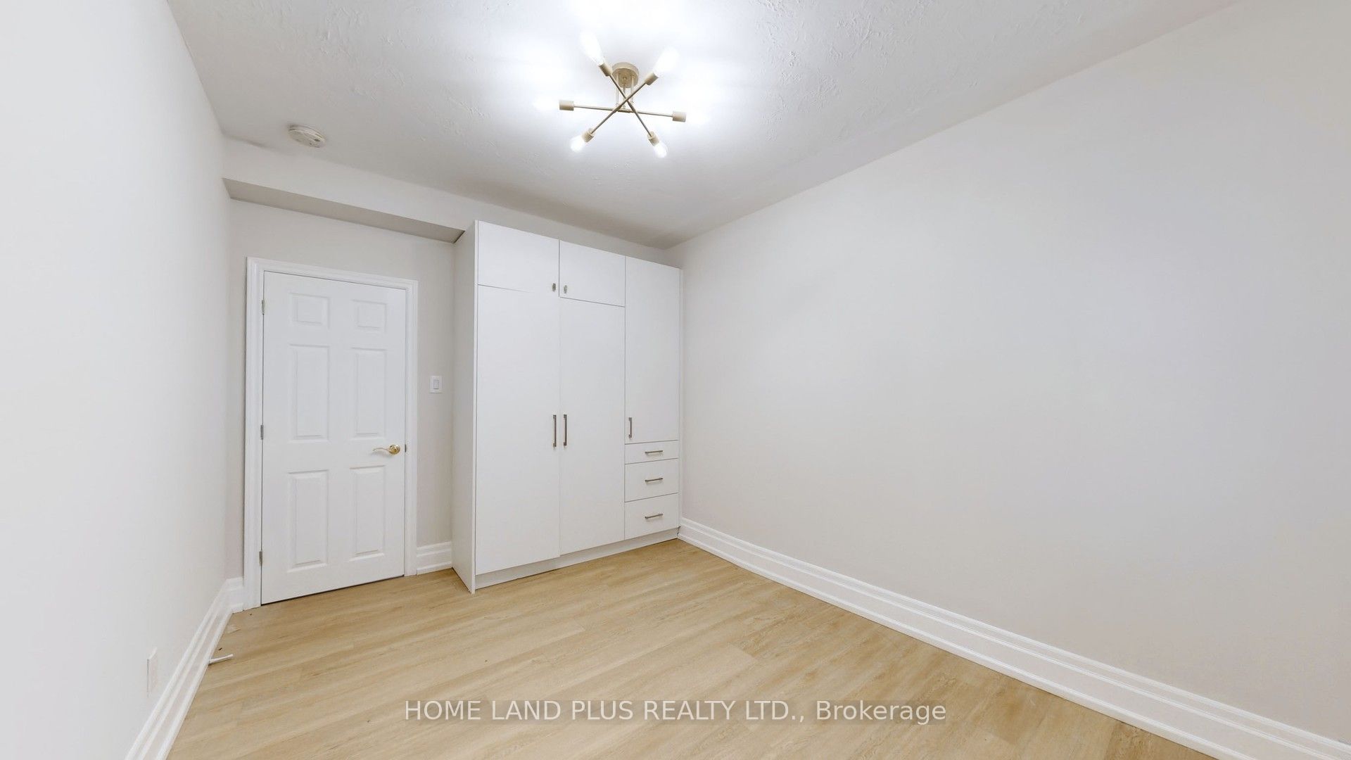 919 Avenue Road Unit 1 Property Photo 30