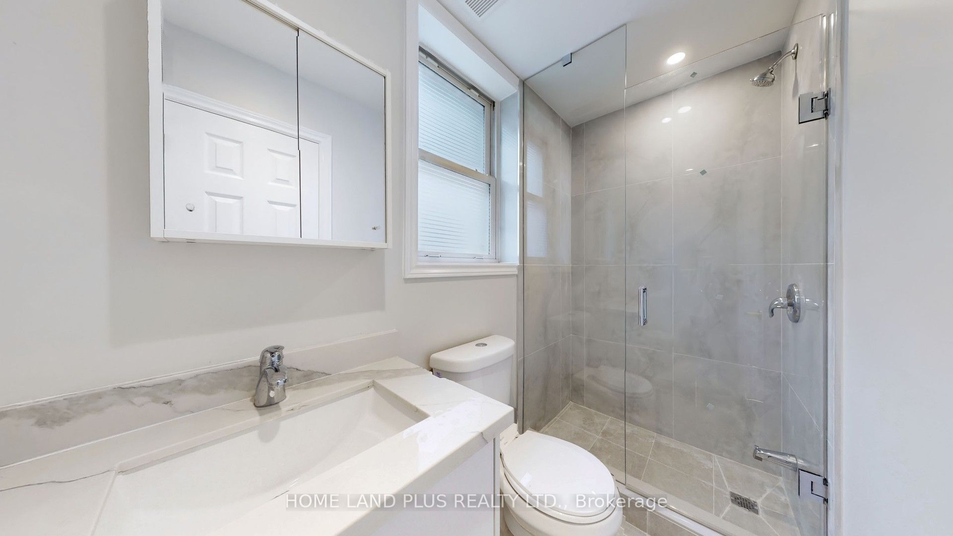 919 Avenue Road Unit 1 Property Photo 31