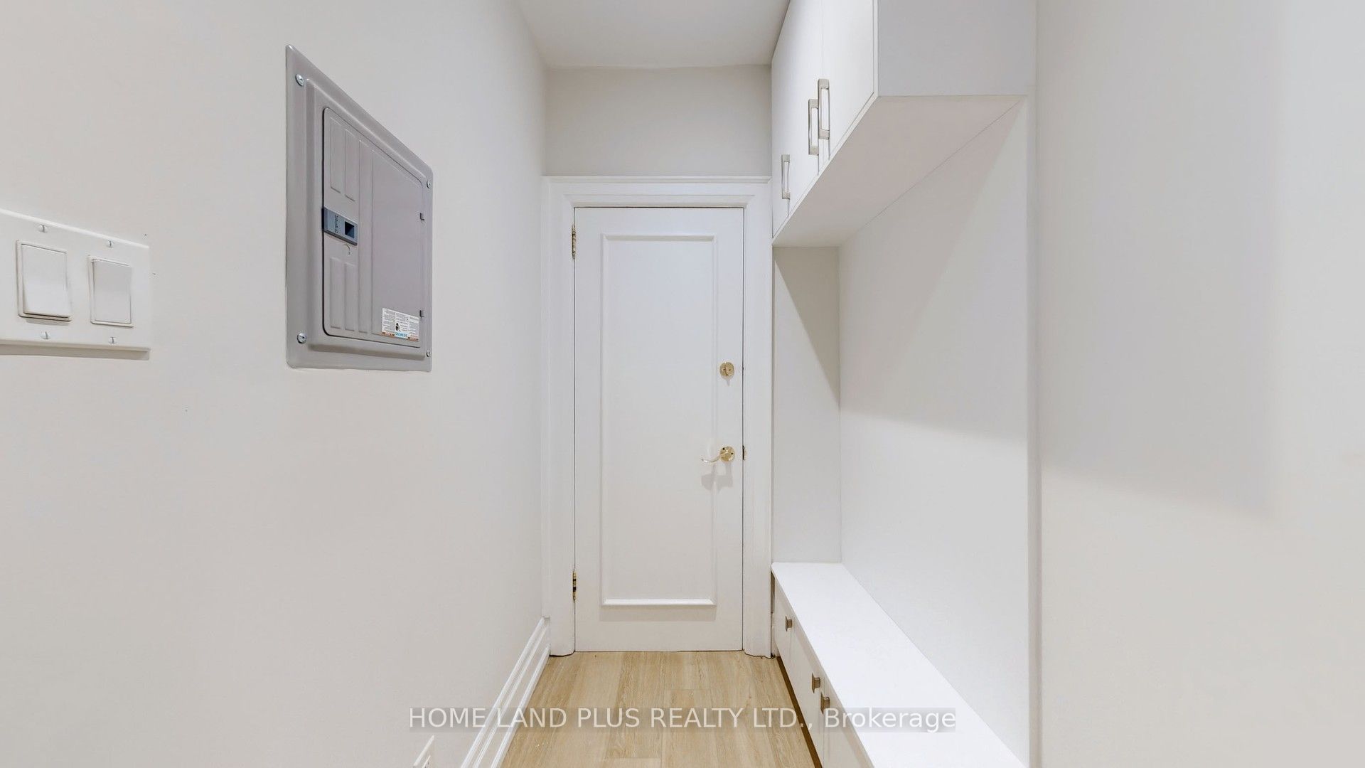 919 Avenue Road Unit 1 Property Photo 32