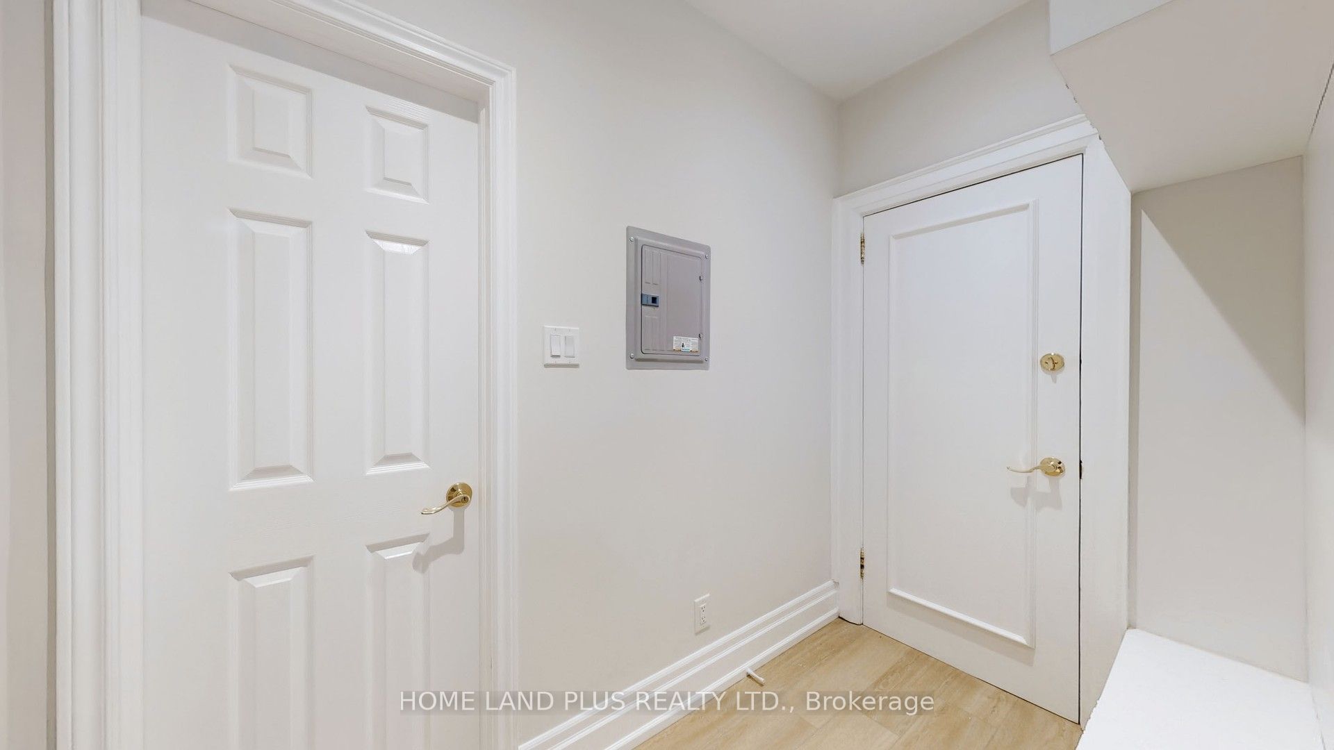 919 Avenue Road Unit 1 Property Photo 33