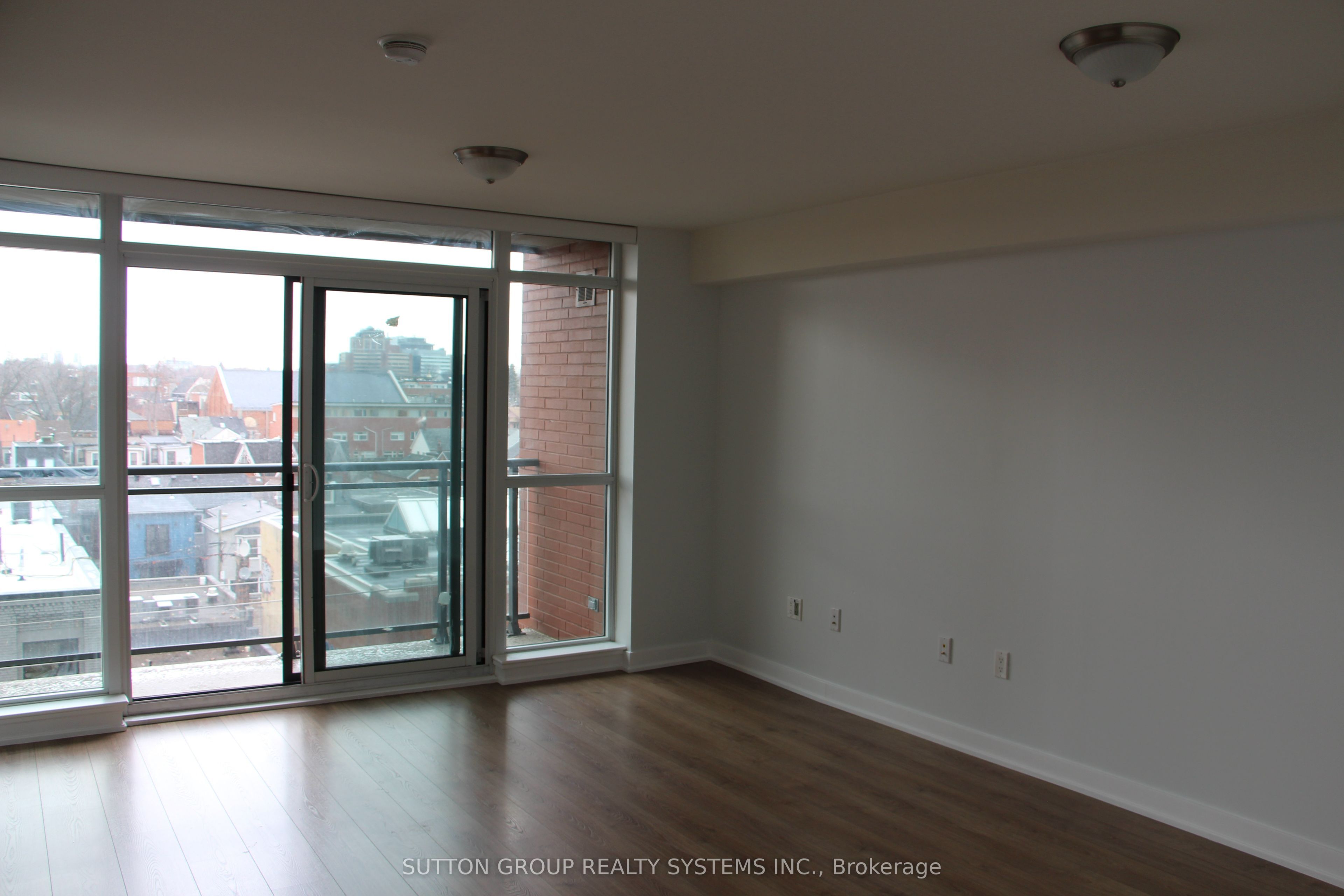 775 King Street W 518 Property Photo 11