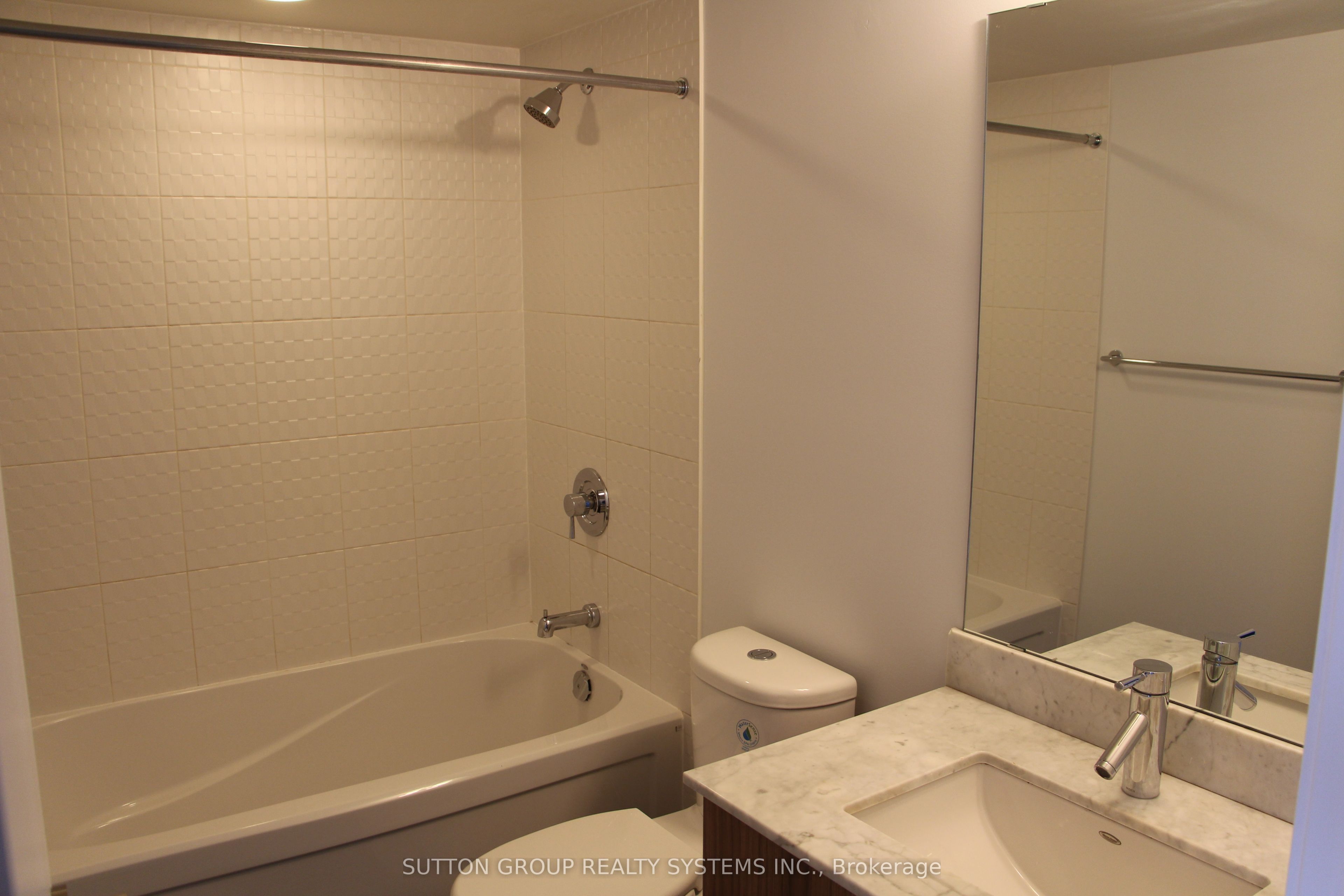 775 King Street W 518 Property Photo 12