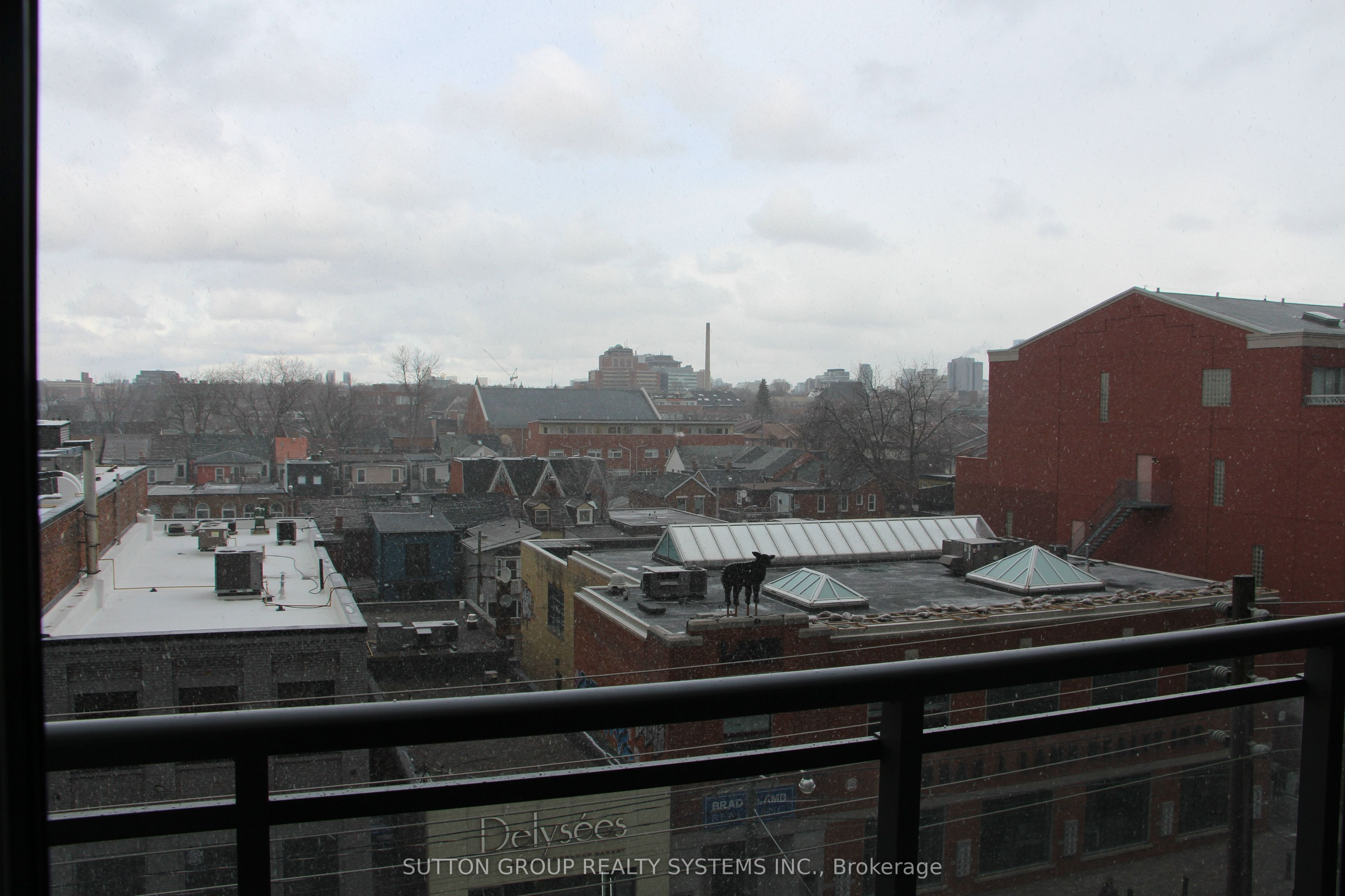 775 King Street W 518 Property Photo 13