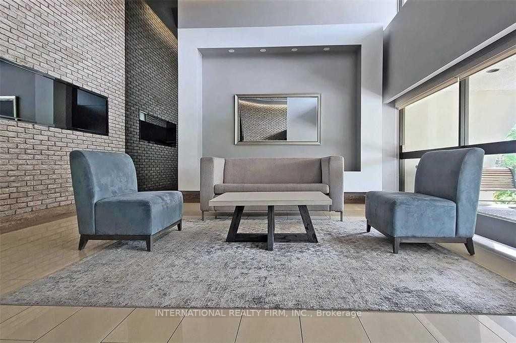 #410 - 350 Seneca Hill Drive Property Photo
