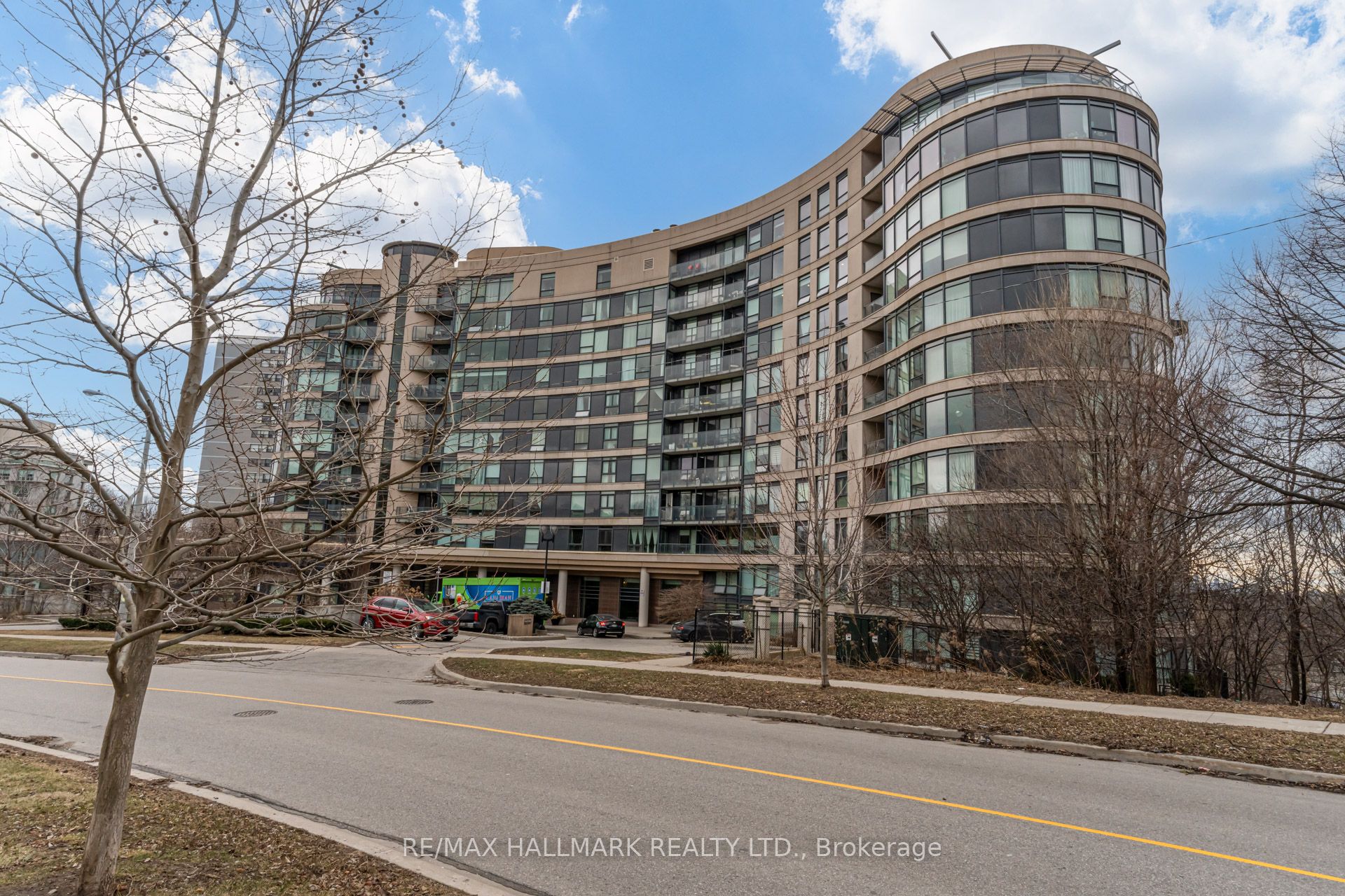 #1003 - 18 Valley Woods Road Property Photo