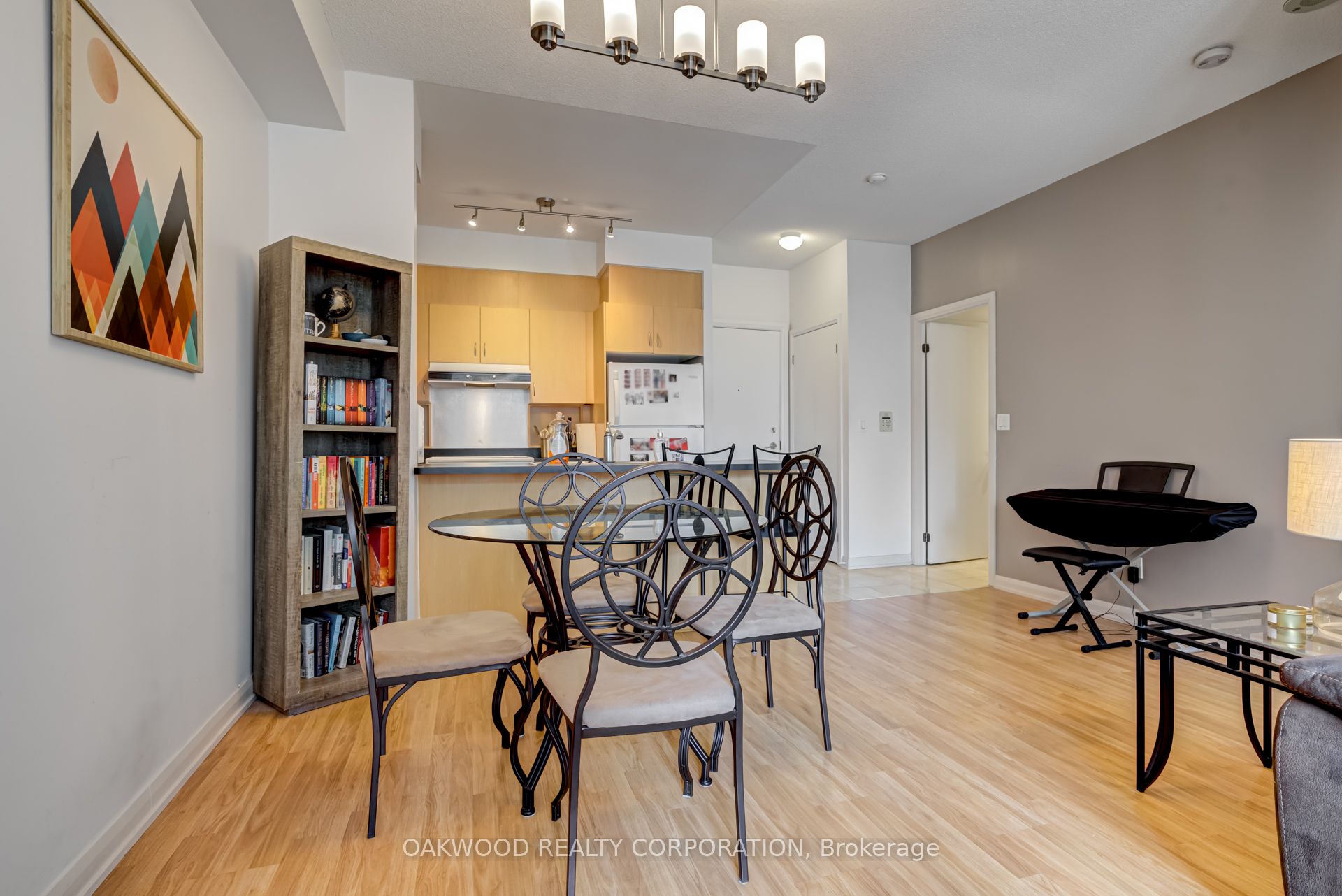 #710 - 18 Beverley Street Property Photo 15