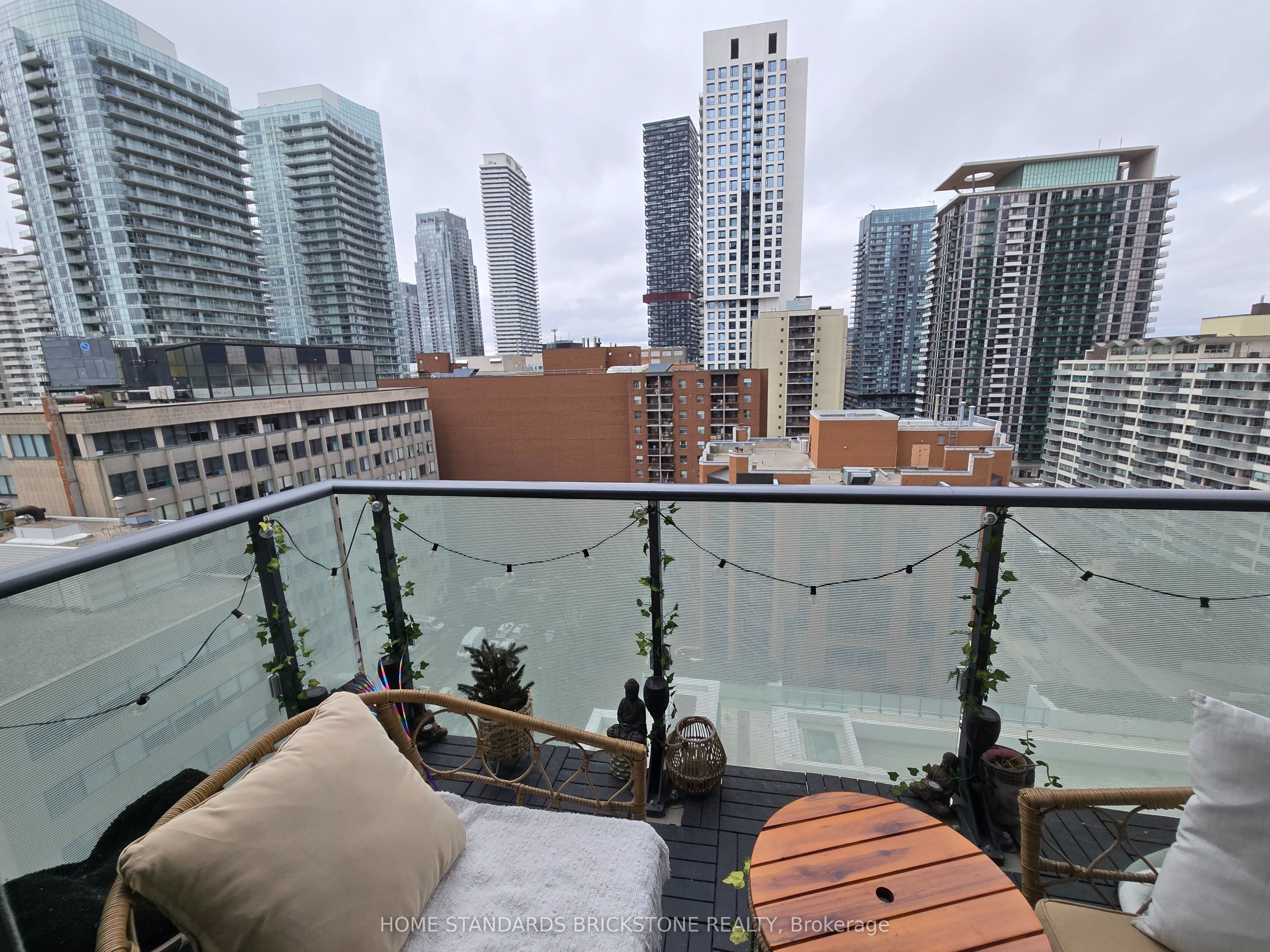 #1513 - 161 Roehampton Avenue Property Photo