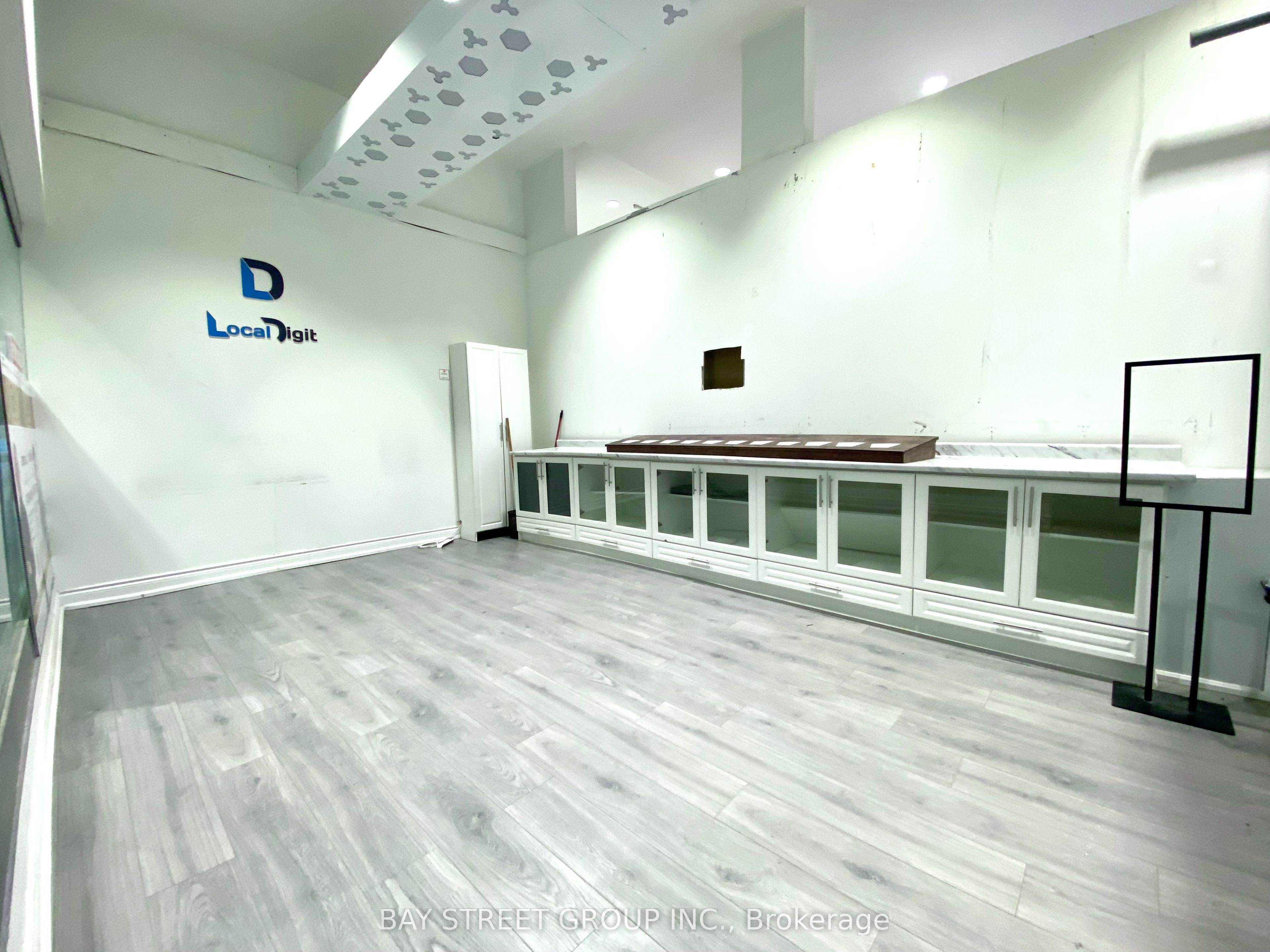 #159 - 4750 Yonge Street Property Photo 4