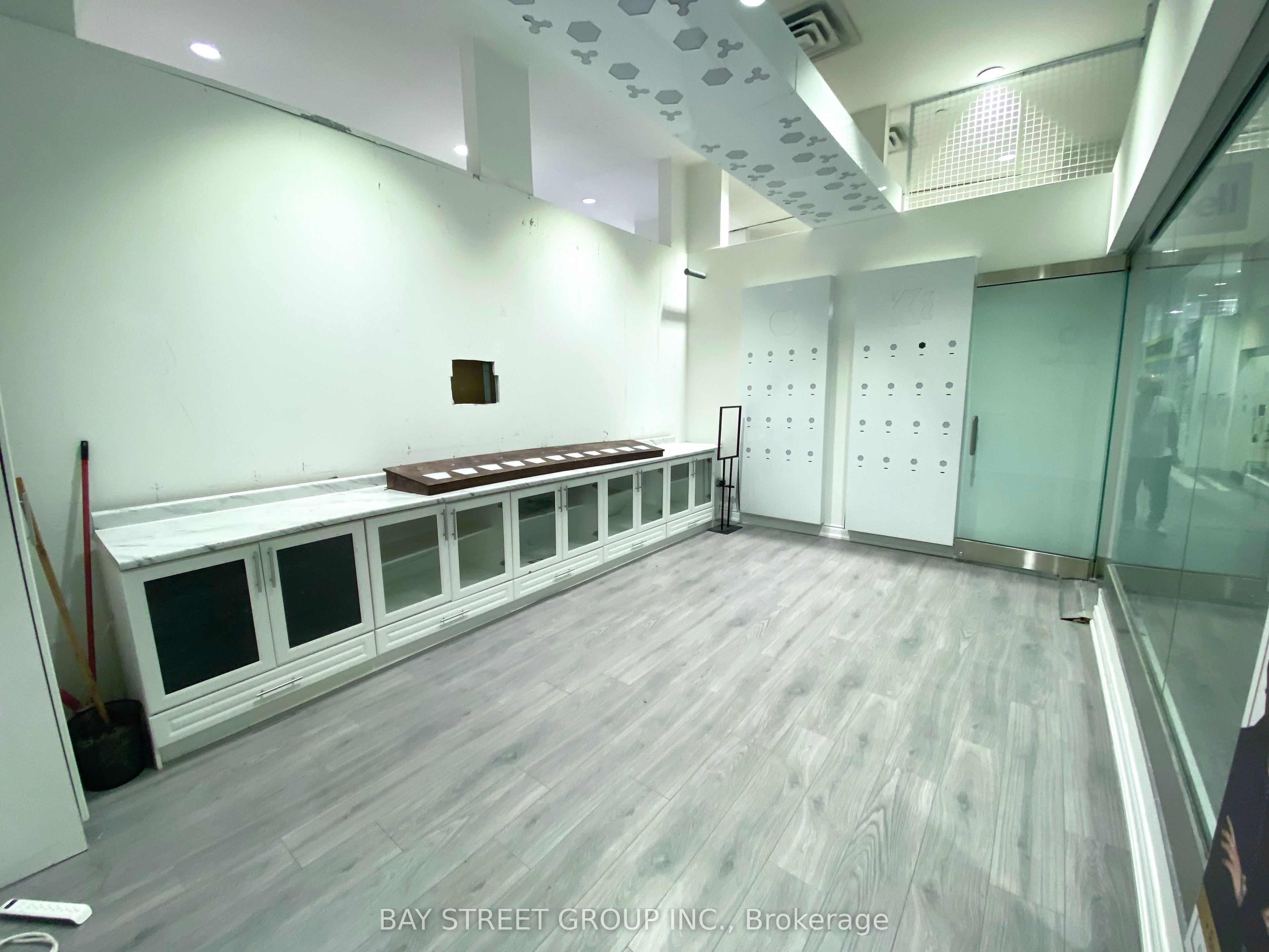 #159 - 4750 Yonge Street Property Photo 6