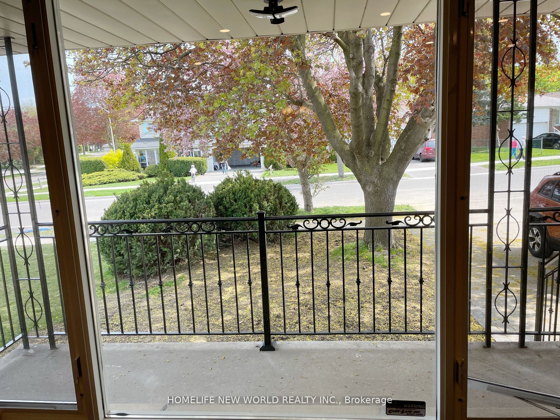#upper - 120 Clansman Boulevard Property Photo