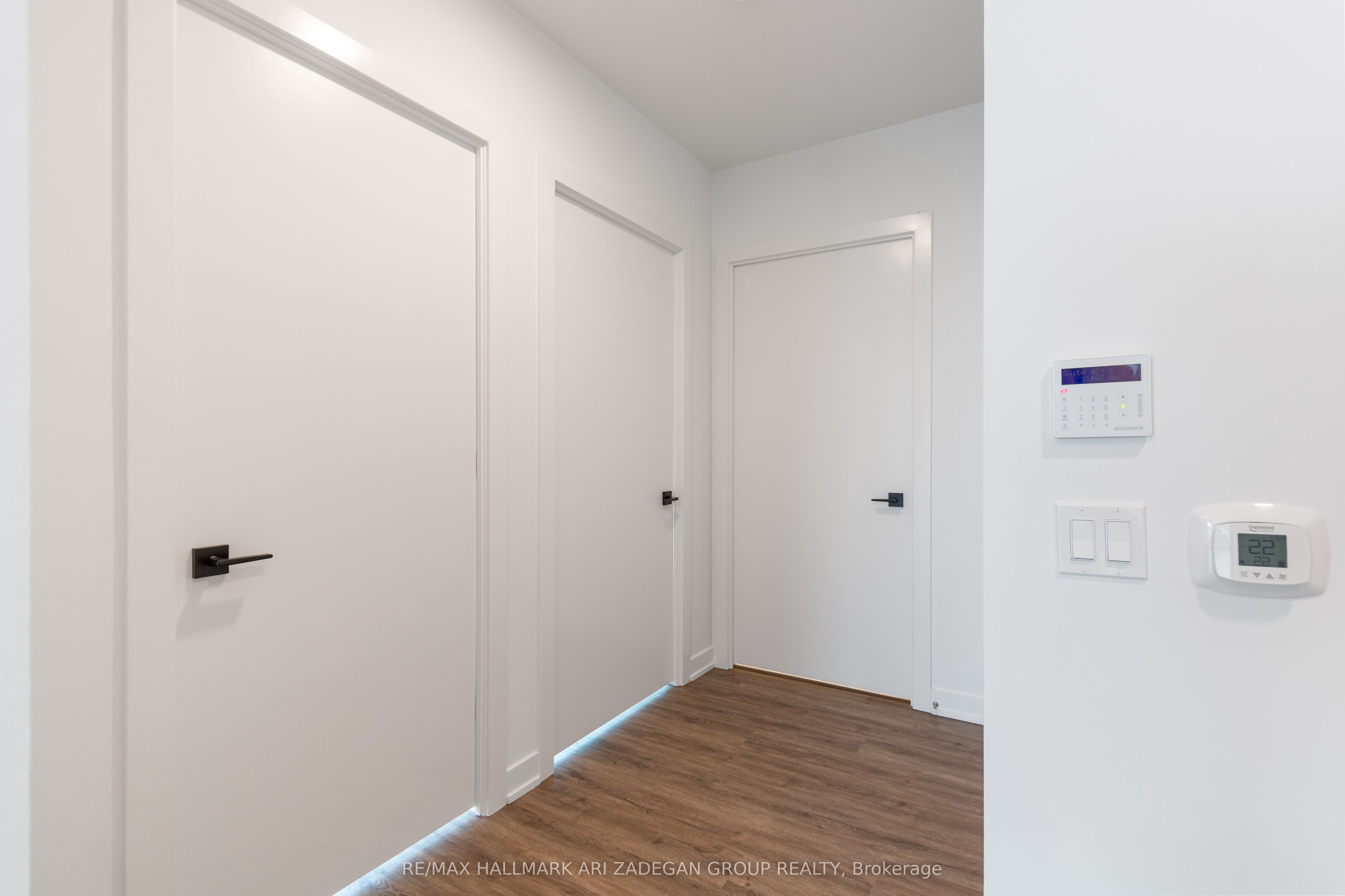 327 King Street W 4706 Property Photo 16
