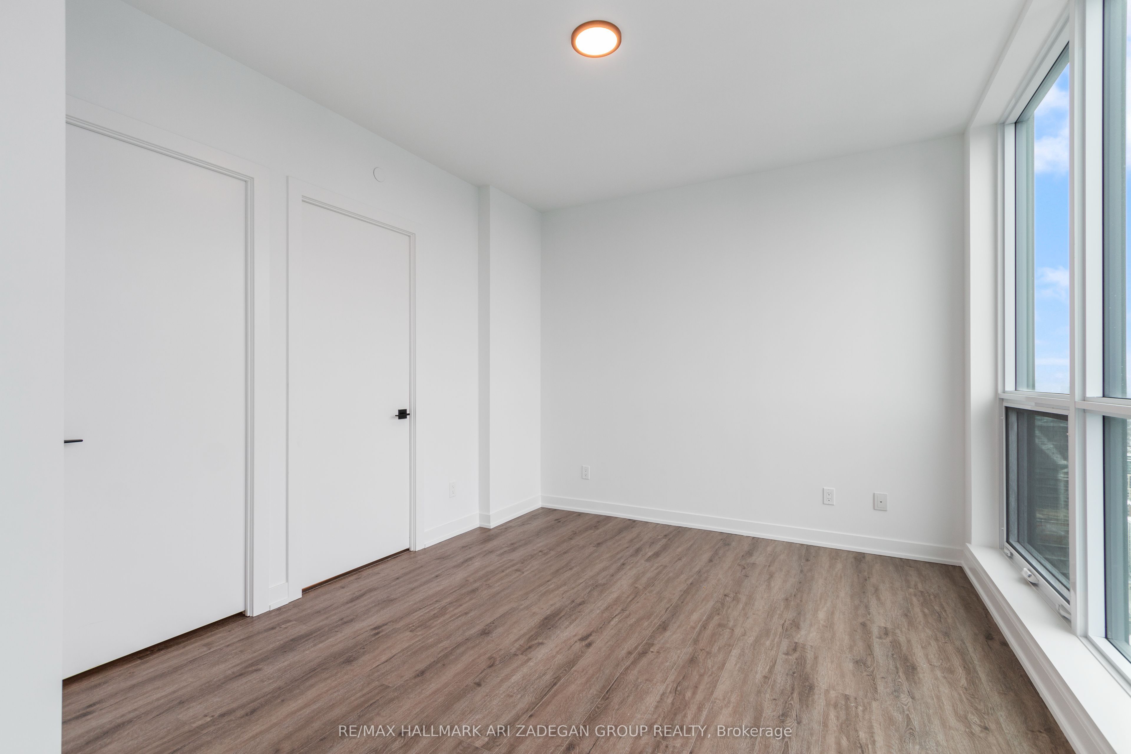 327 King Street W 4706 Property Photo 20
