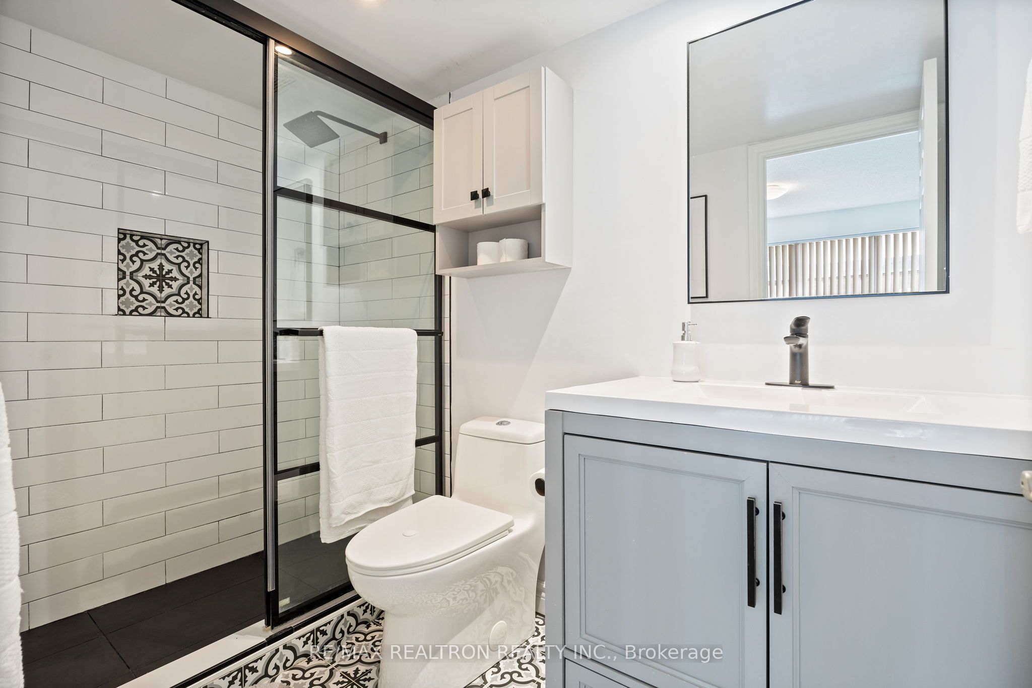 #1105 - 270 Wellington Street Property Photo 10
