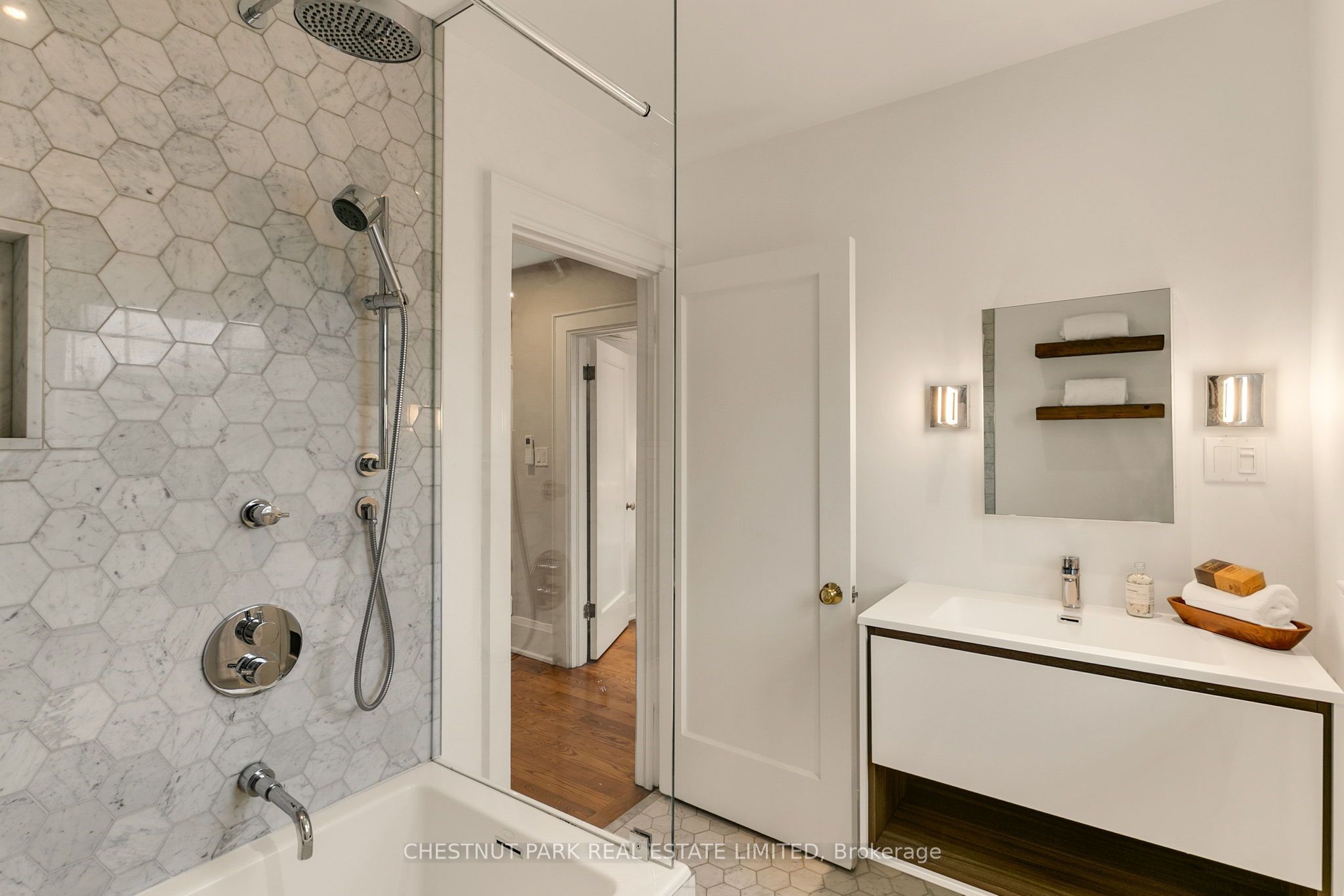 119 Glenview Avenue Property Photo 39