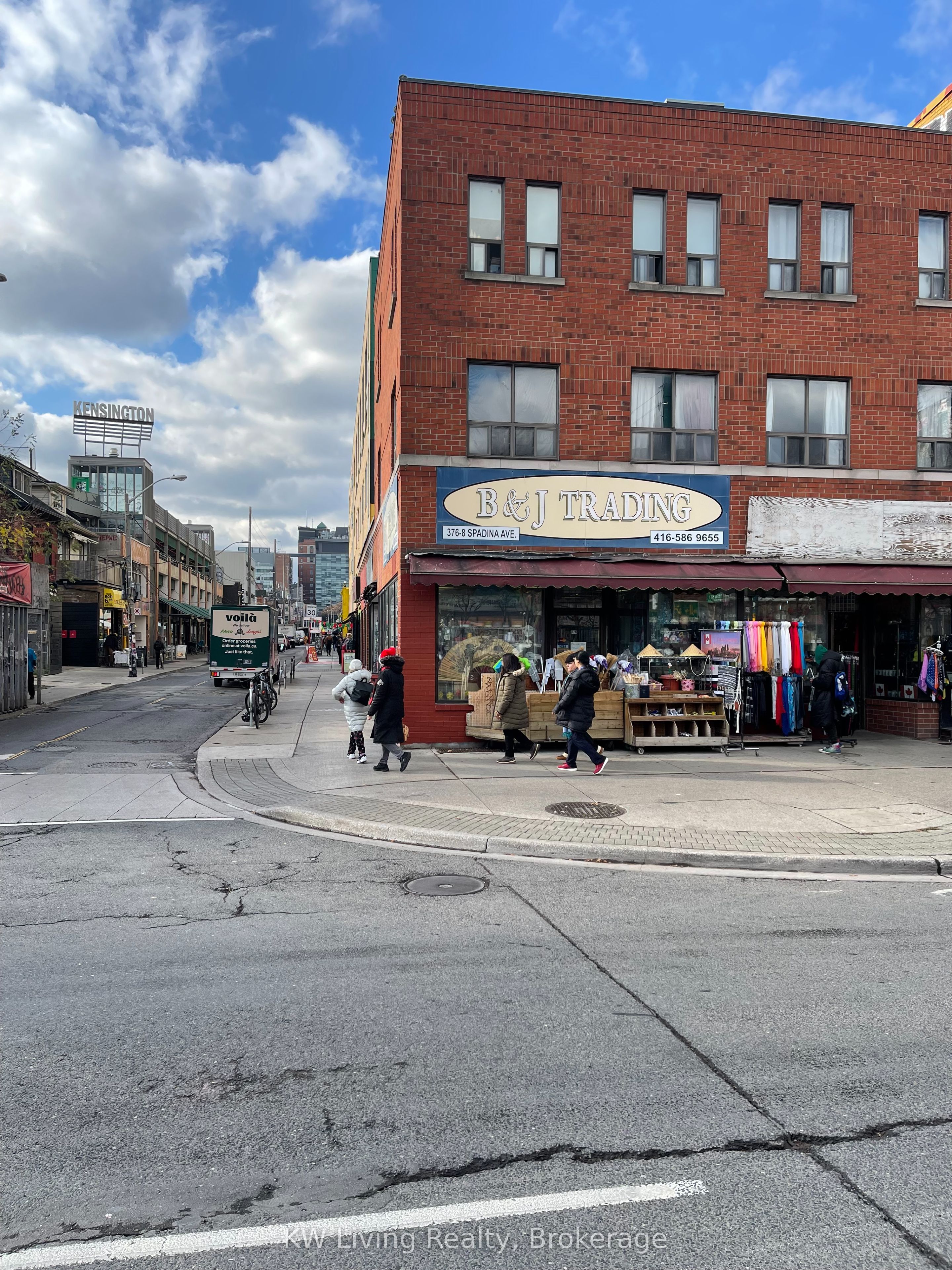 376-378 Spadina Avenue Property Photo 3