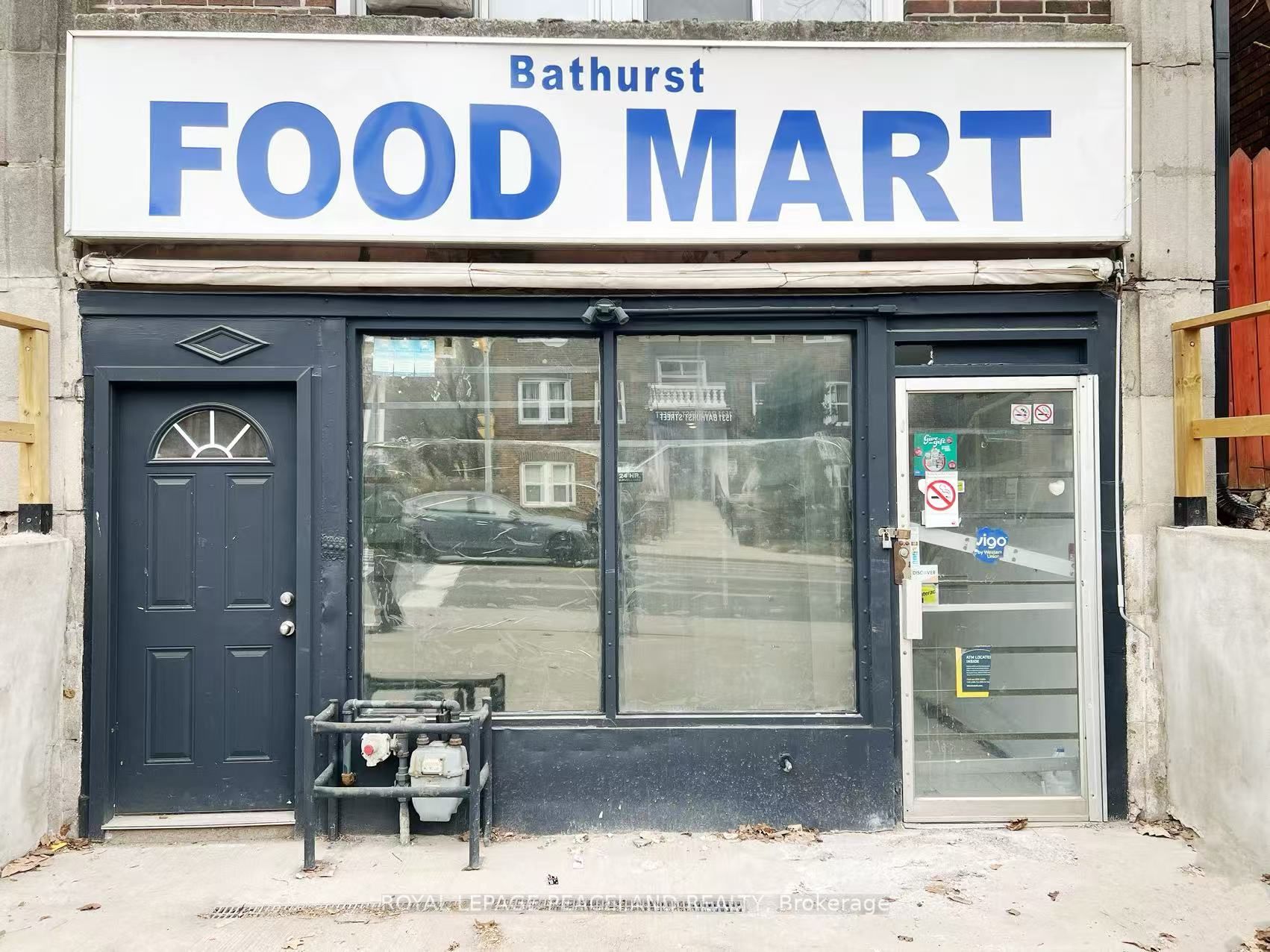 #ground - 1552 Bathurst Street Property Photo 1